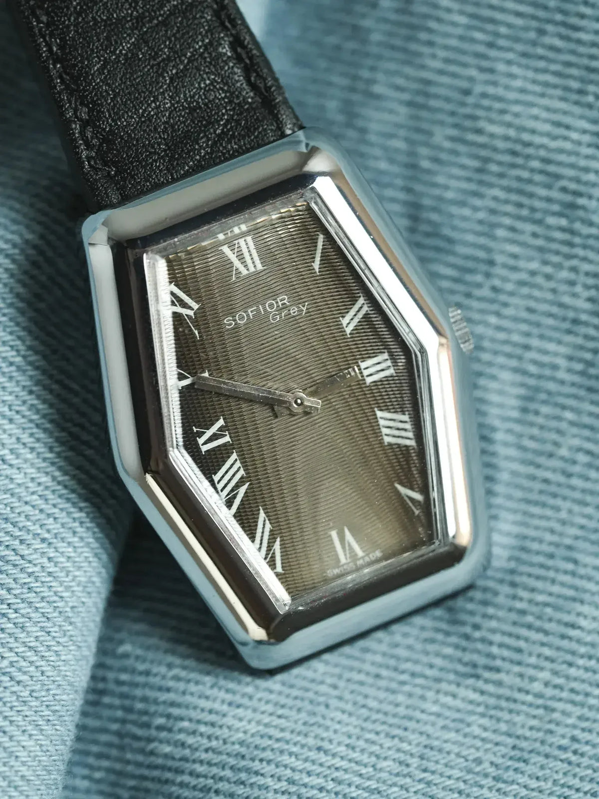 SOFIOR Grey vintage watch with grey textured dial, Roman numerals, and black leather strap