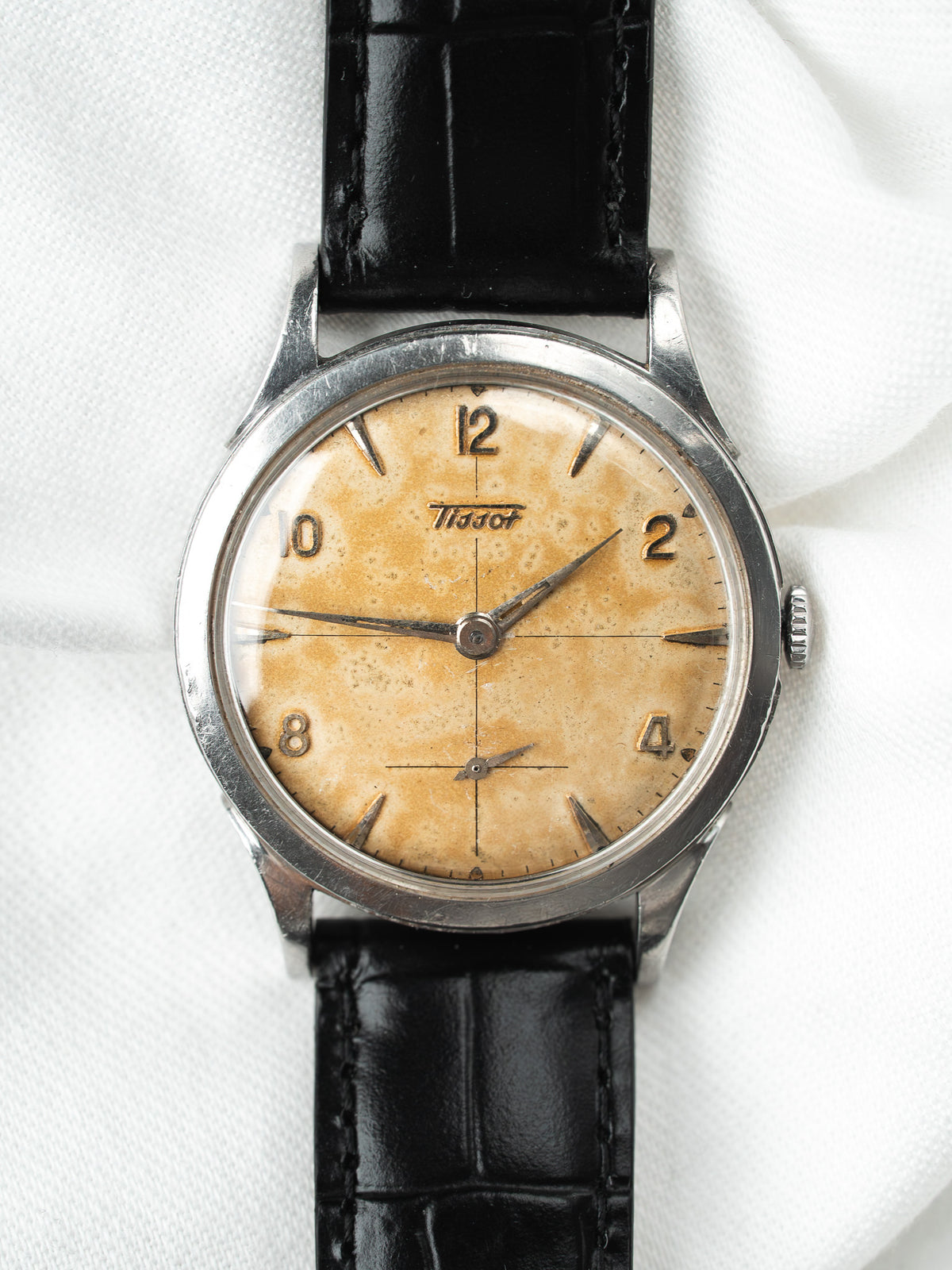 Cadran crème à croisillon et chiffres appliqués - Montre Tissot Petite Seconde Acier 1956 - Atelier Victor