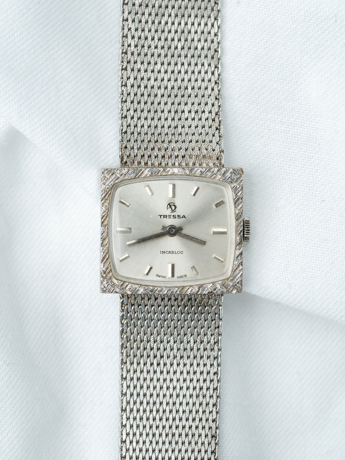 Front view on Milanese bracelet - Tressa FHF 69-21 Watch - Atelier Victor