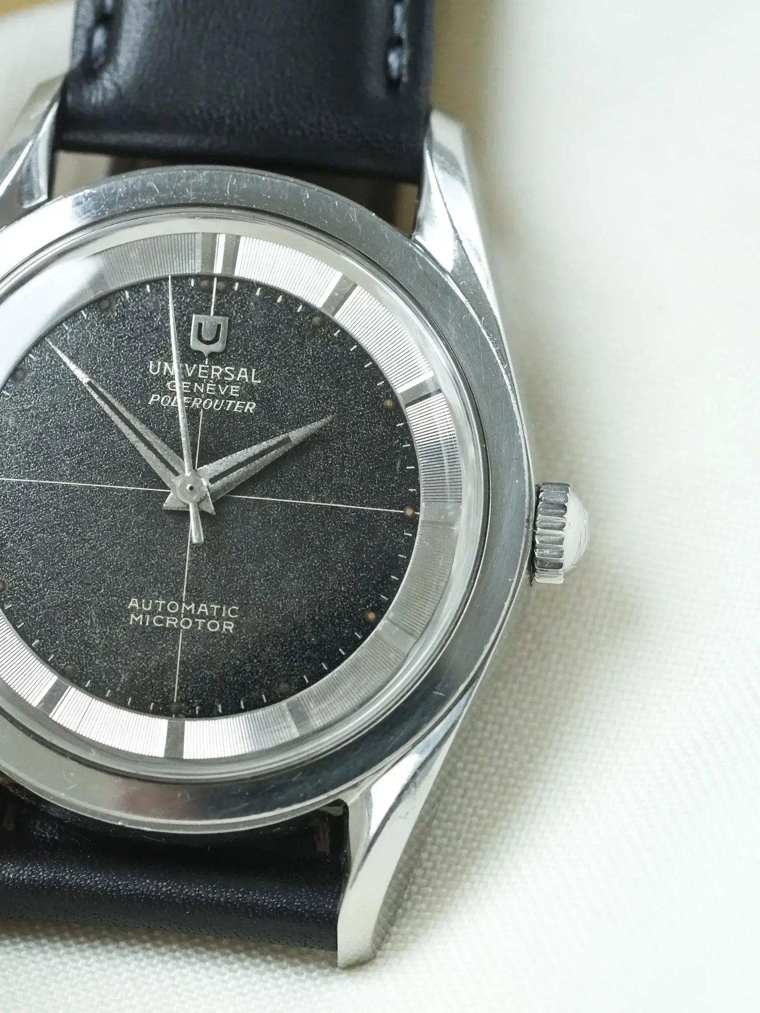 Montre Universal Genève Polerouter Noir "No Date" (1957) – réf. 20360-1 Gérald Genta - Atelier Victor