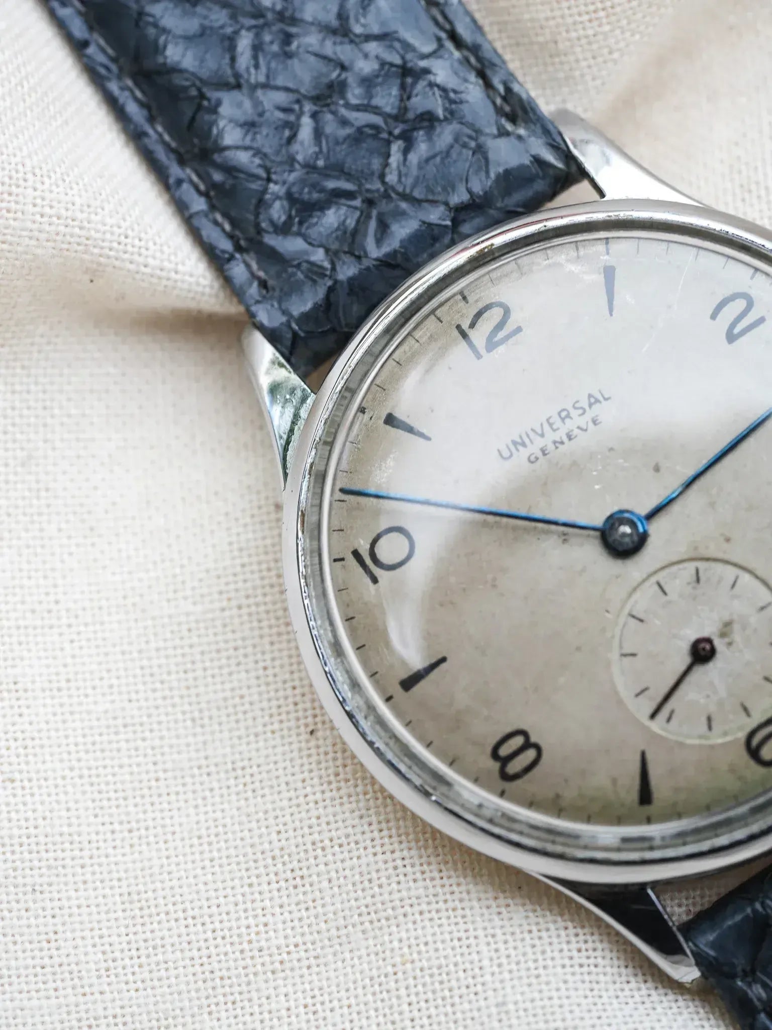 Montre Universal Genève Vintage - Calatrava 35mm Acier (Années 1950) - Atelier Victor