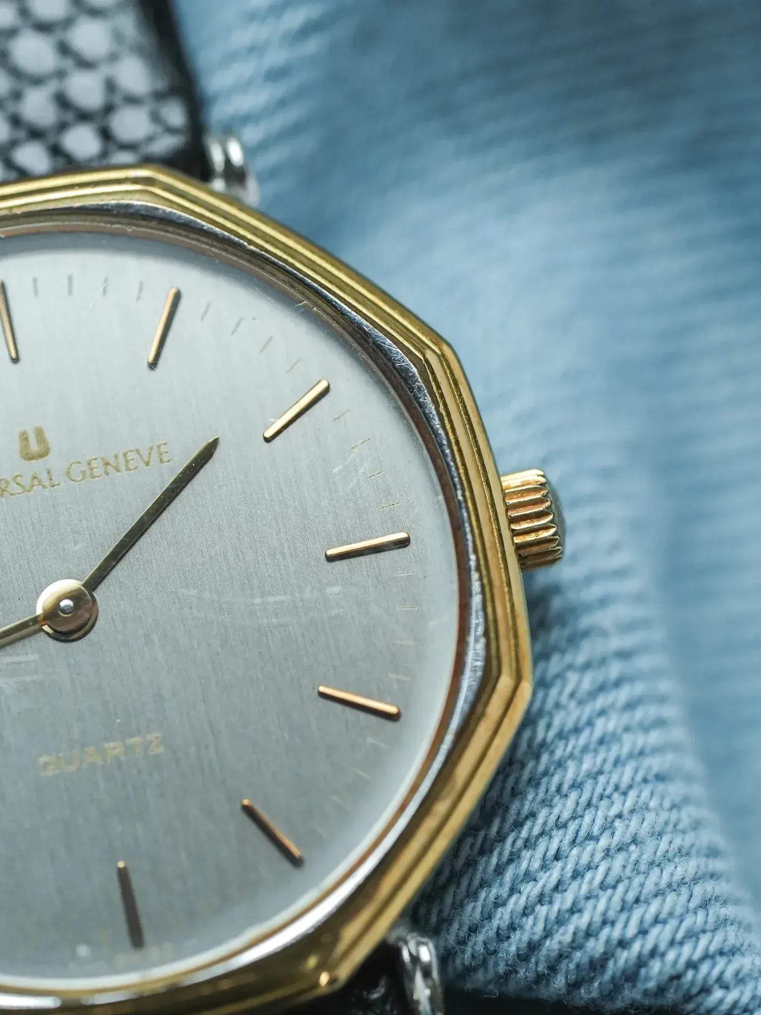 Montre Universal Genève Vintage - Octogonale Acier et Or (Années 1980) - Atelier Victor