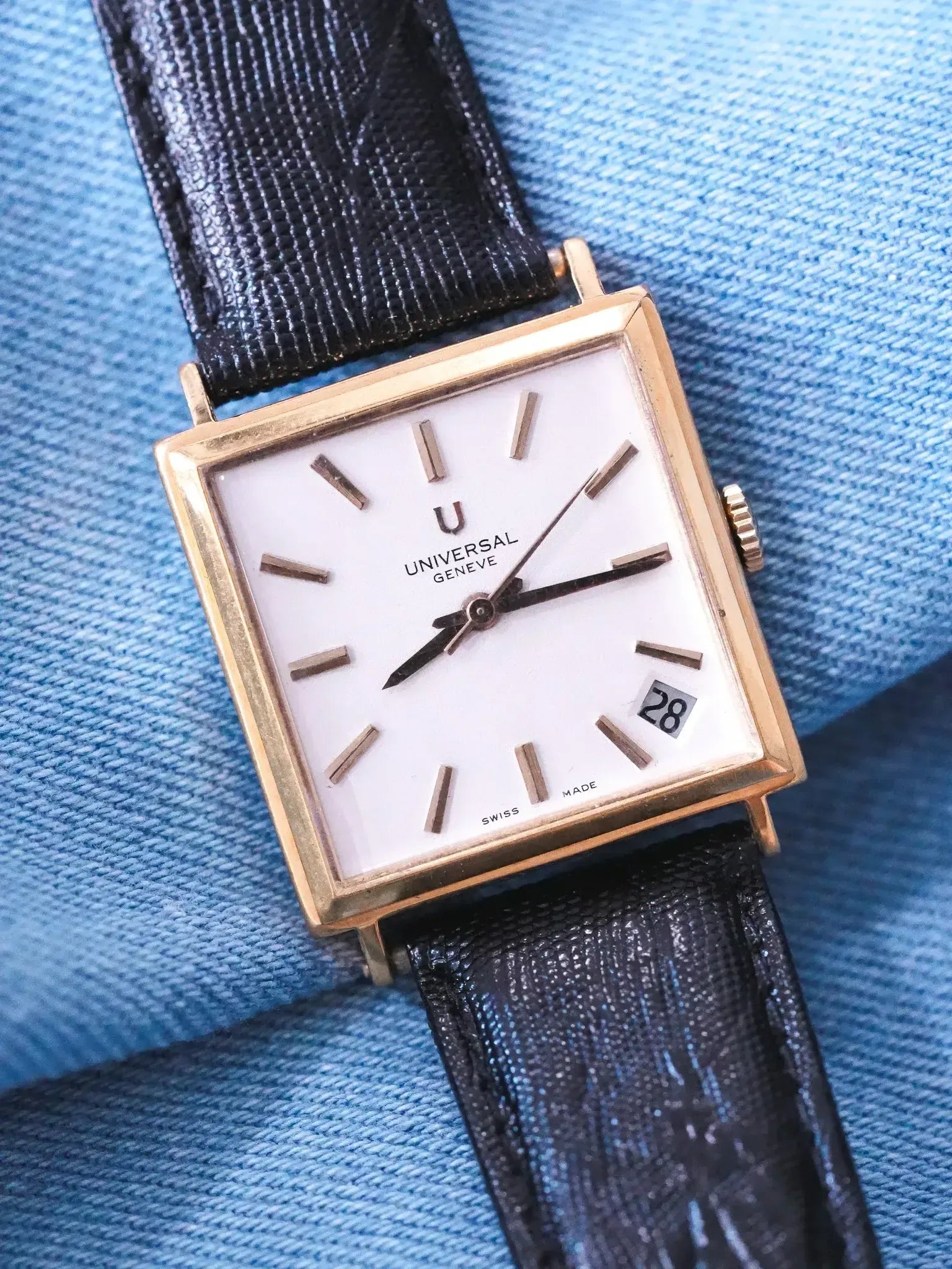 Universal Genève - Tank Carrée Date 5h Plaqué or - 1960s - Atelier Victor