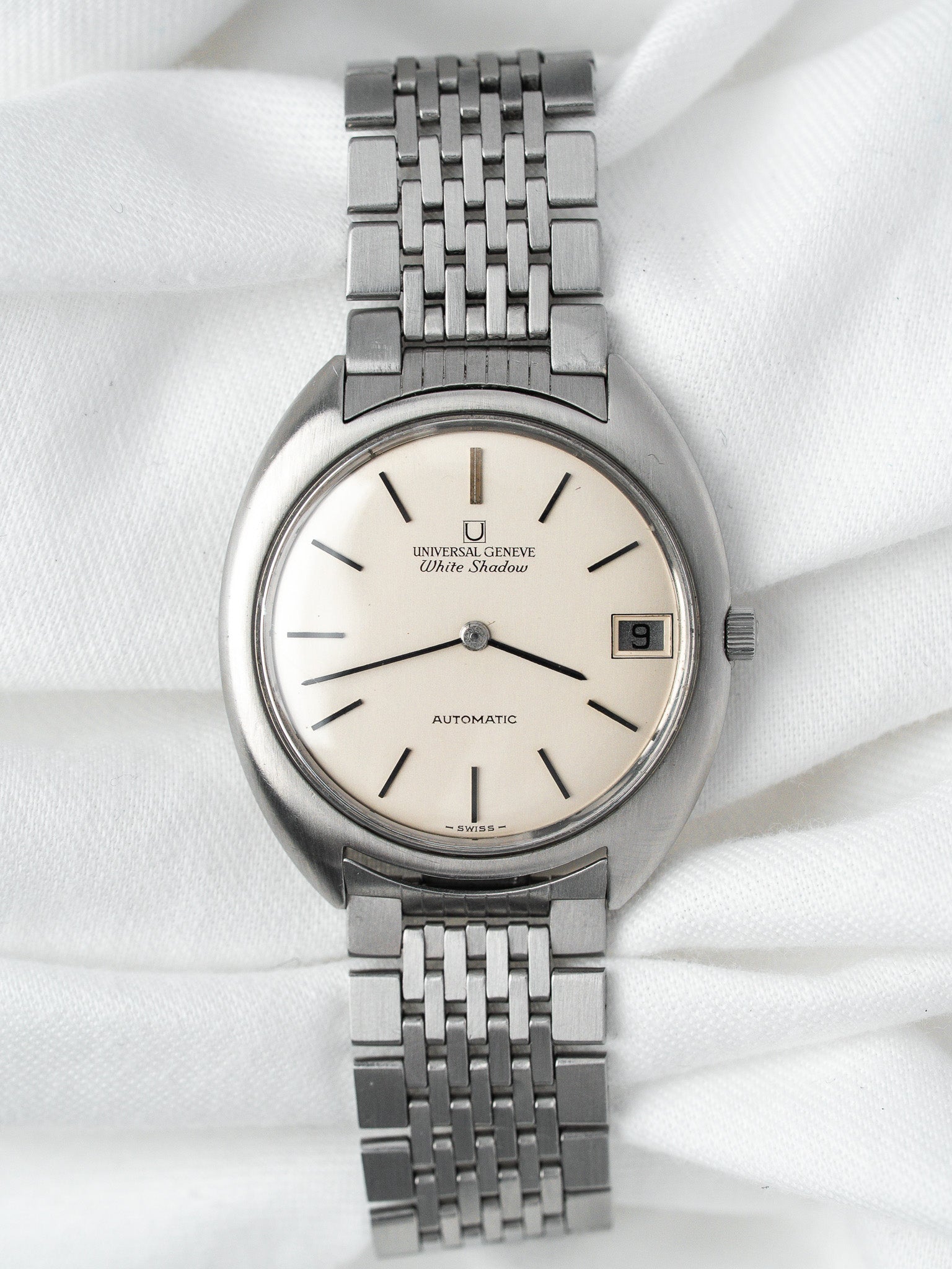 Universal Genève White Shadow Watch — Micro-Rotor Date (1970)
