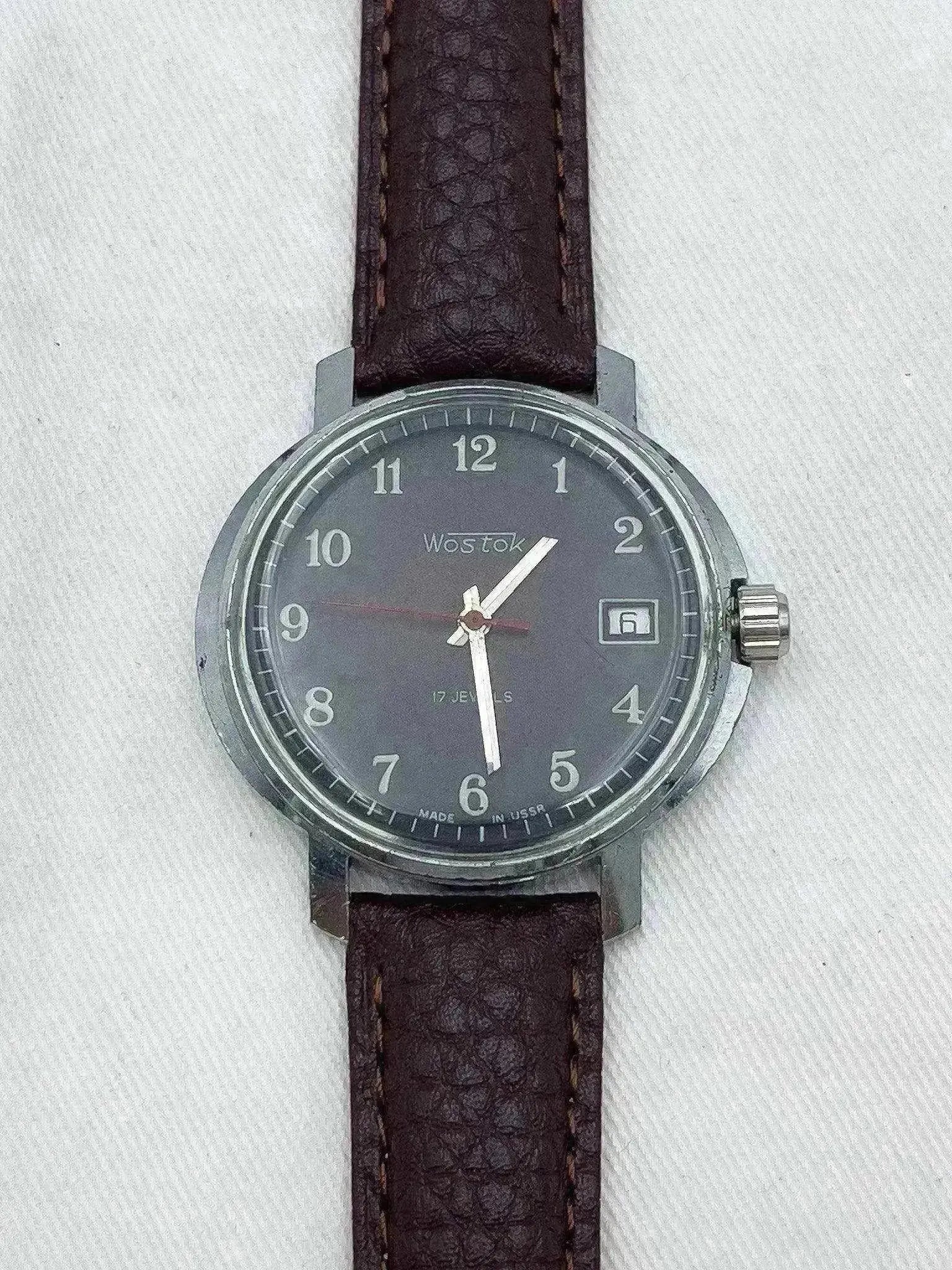 Montre Vostok Vintage - Ovale Chocolat (Année 1970) - Atelier Victor