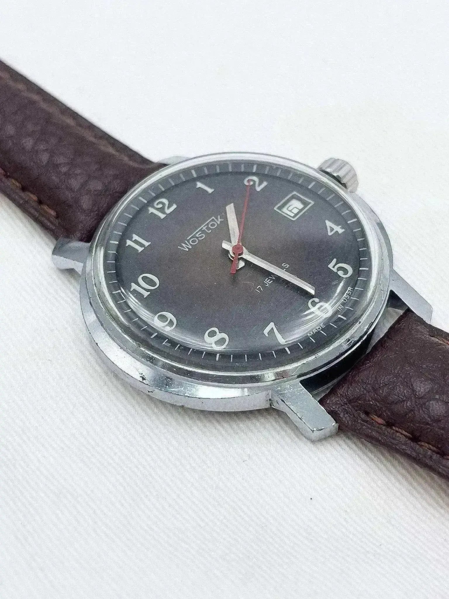 Montre Vostok Vintage - Ovale Chocolat (Année 1970) - Atelier Victor