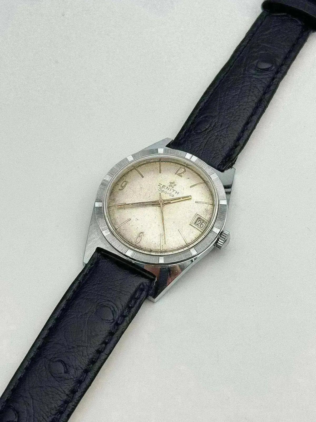 Lunette striée à pans polis - Montre Zenith Sporto Vintage - Atelier Victor