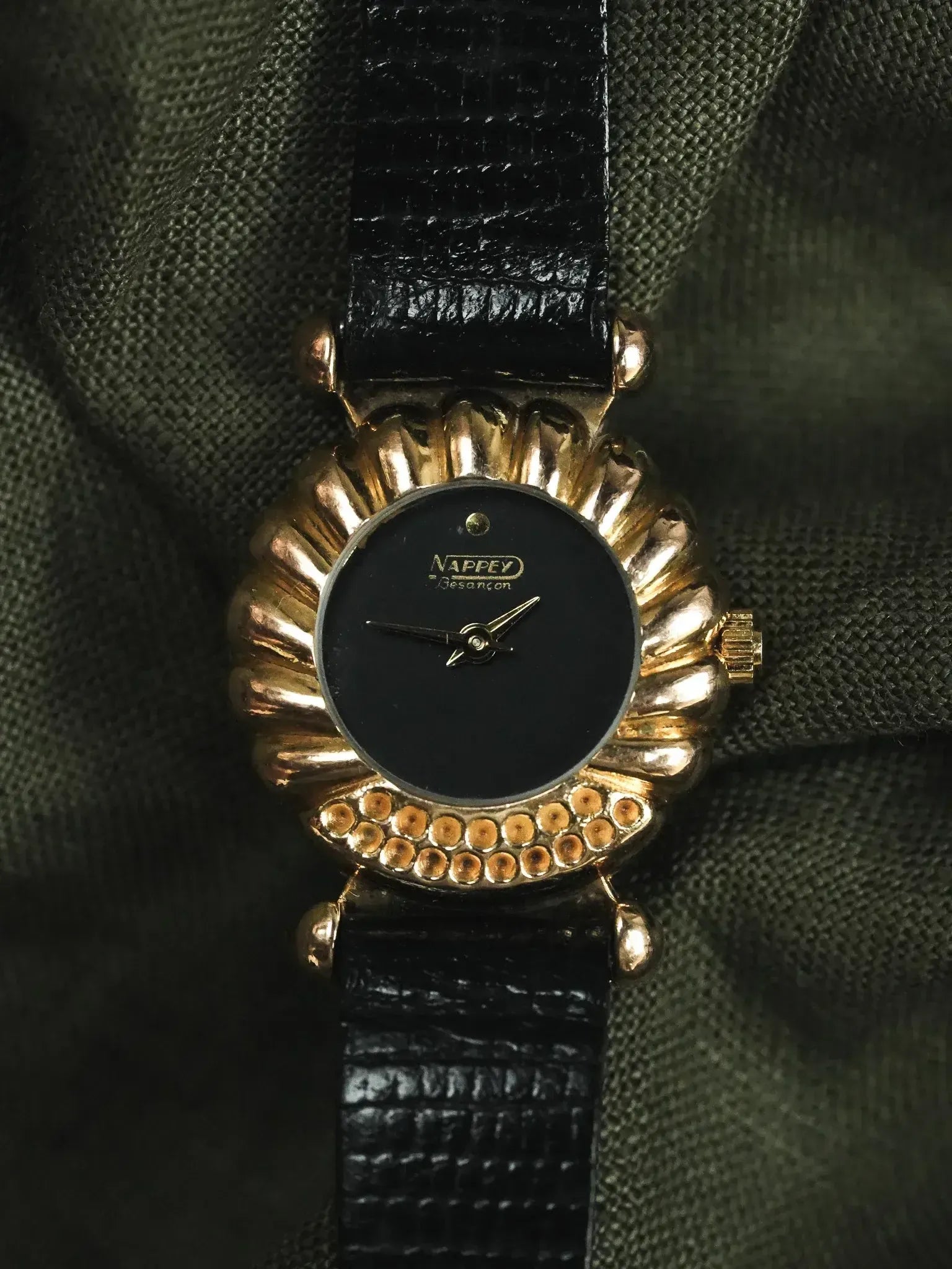 Nappey Besancon - Plaqué or Cadran noir - 1990s - Atelier Victor