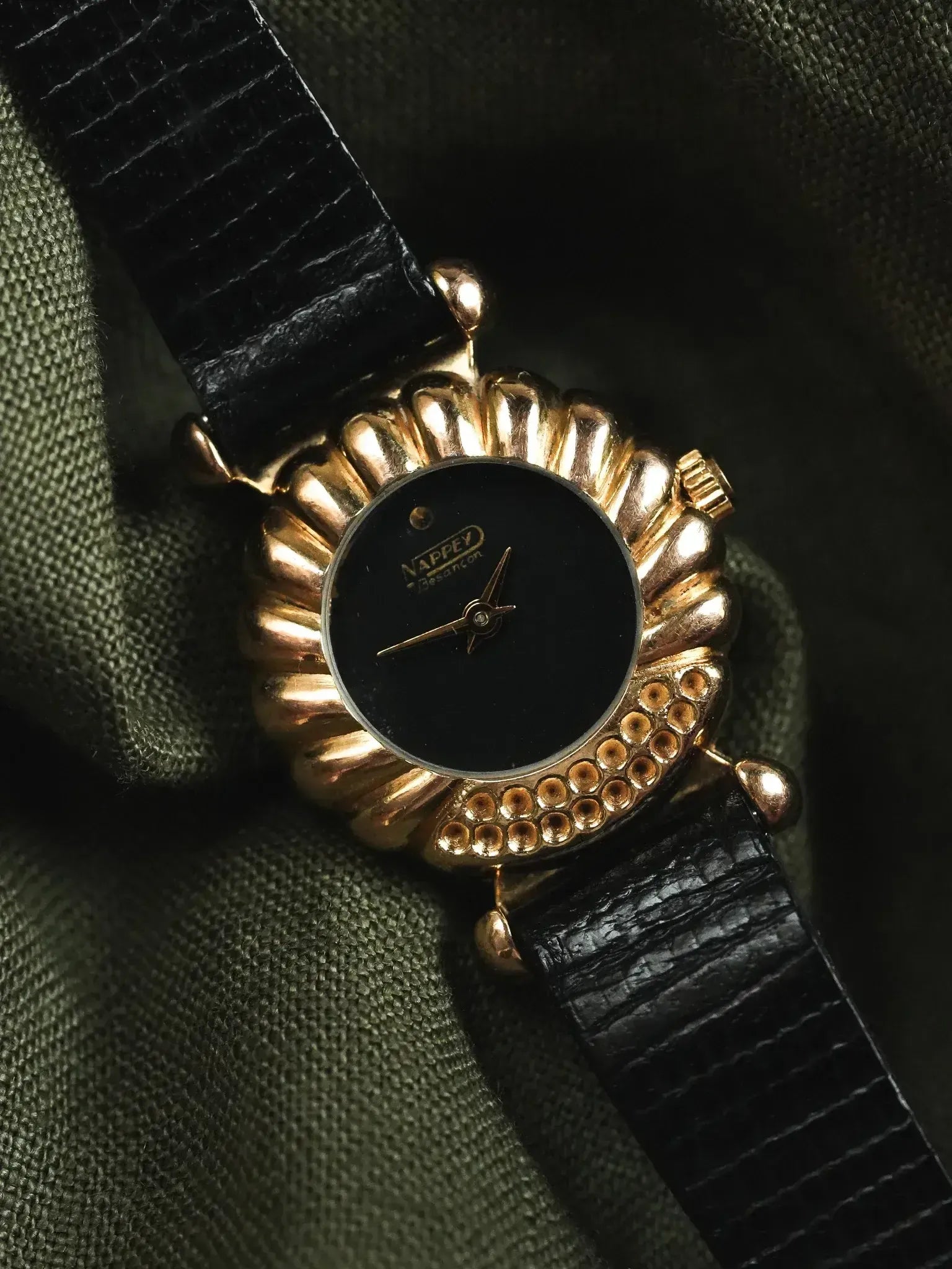 Nappey Besancon - Plaqué or Cadran noir - 1990s - Atelier Victor