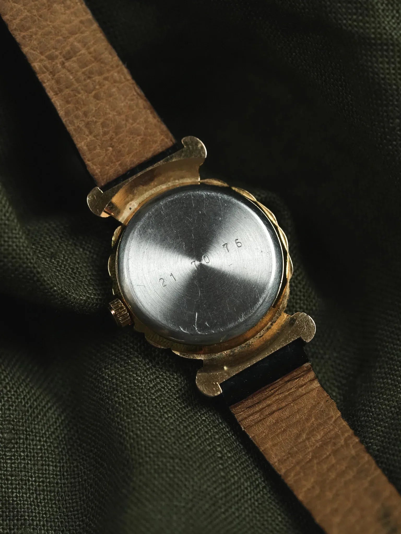 Nappey Besancon - Plaqué or Cadran noir - 1990s - Atelier Victor - Vintage Shop