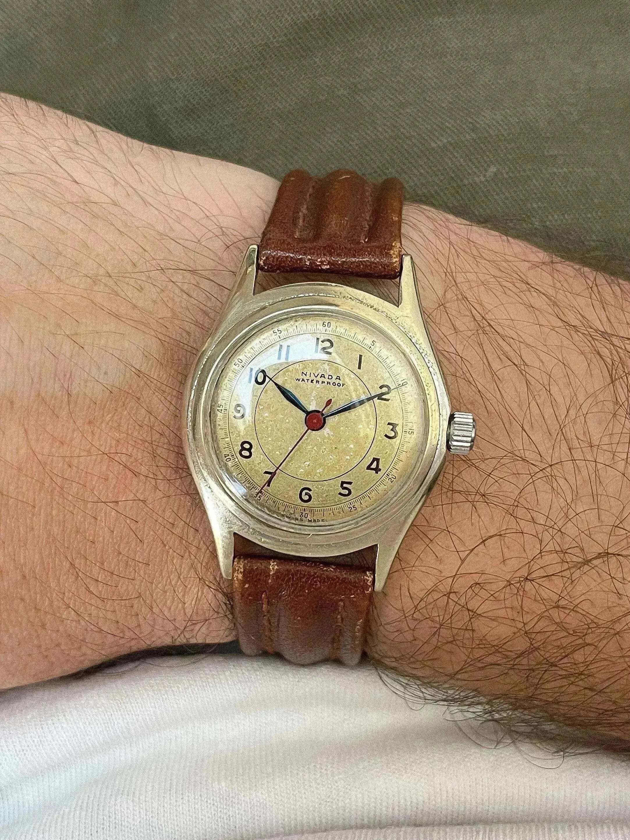 Nivada - Plaqué or cadran or patine - 1950s - Atelier Victor