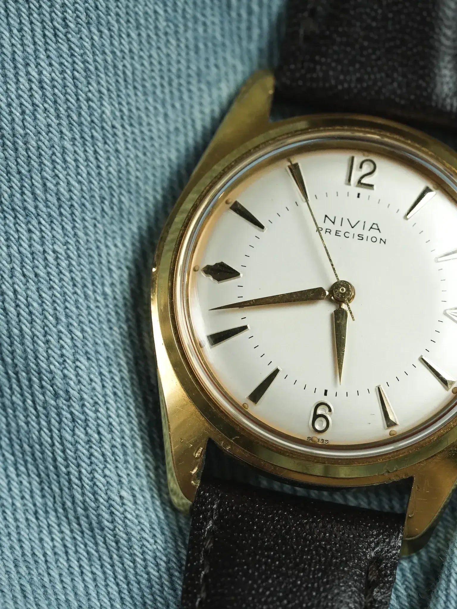 Nivia - Precision Or - 1970s - Atelier Victor
