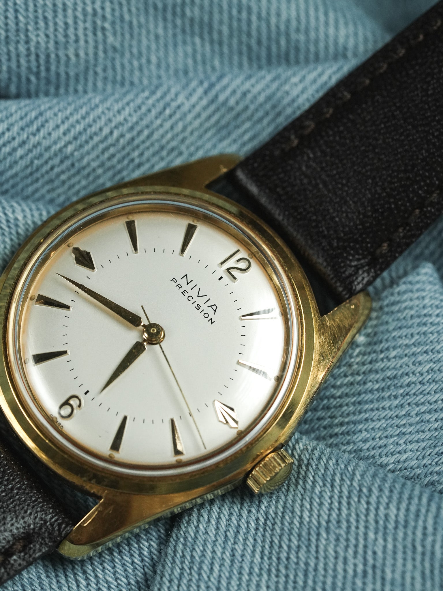 Nivia - Precision Or - 1970s - Atelier Victor - Vintage Shop