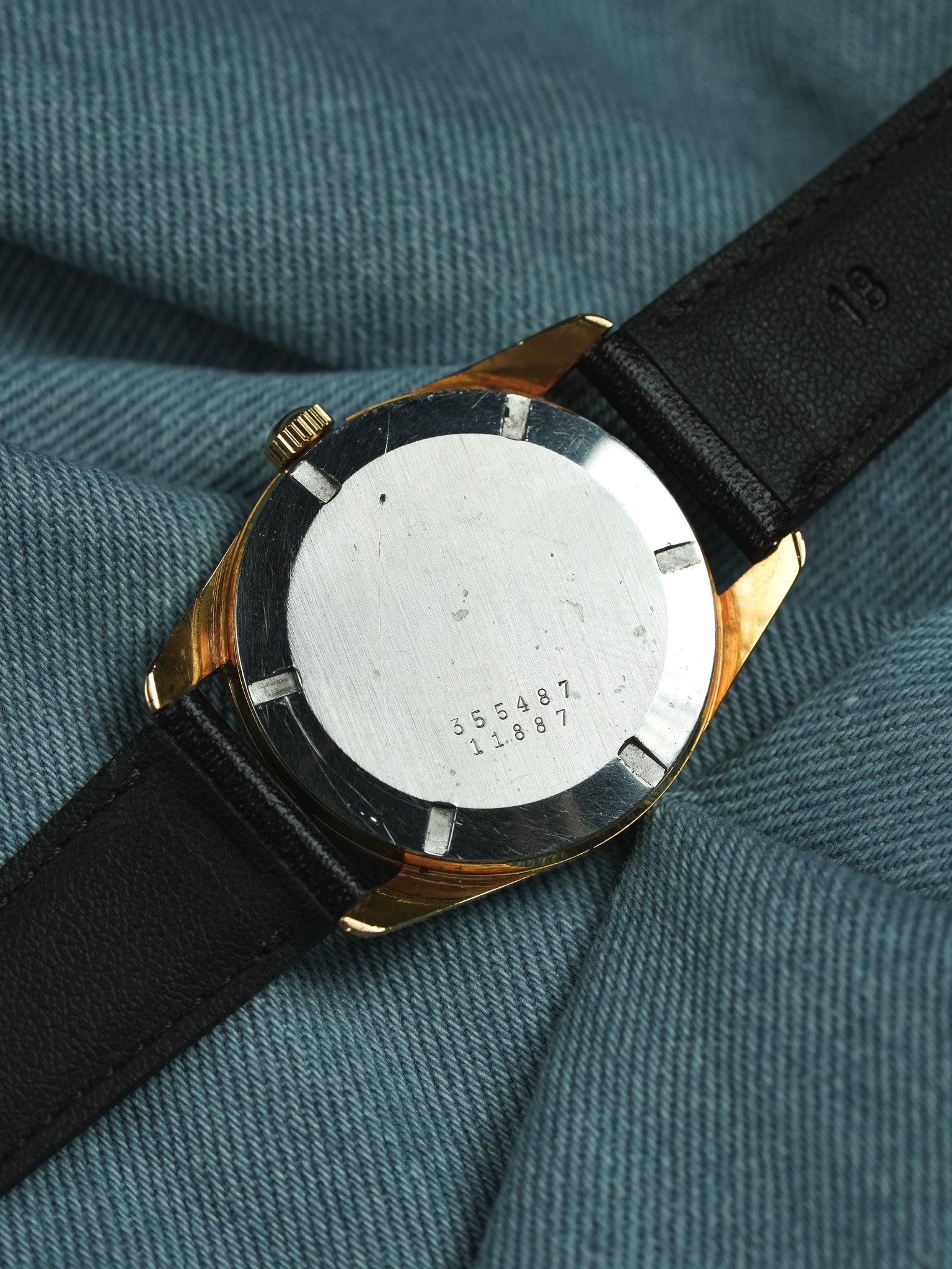 Nivia - Precision Or - 1970s - Atelier Victor - Vintage Shop