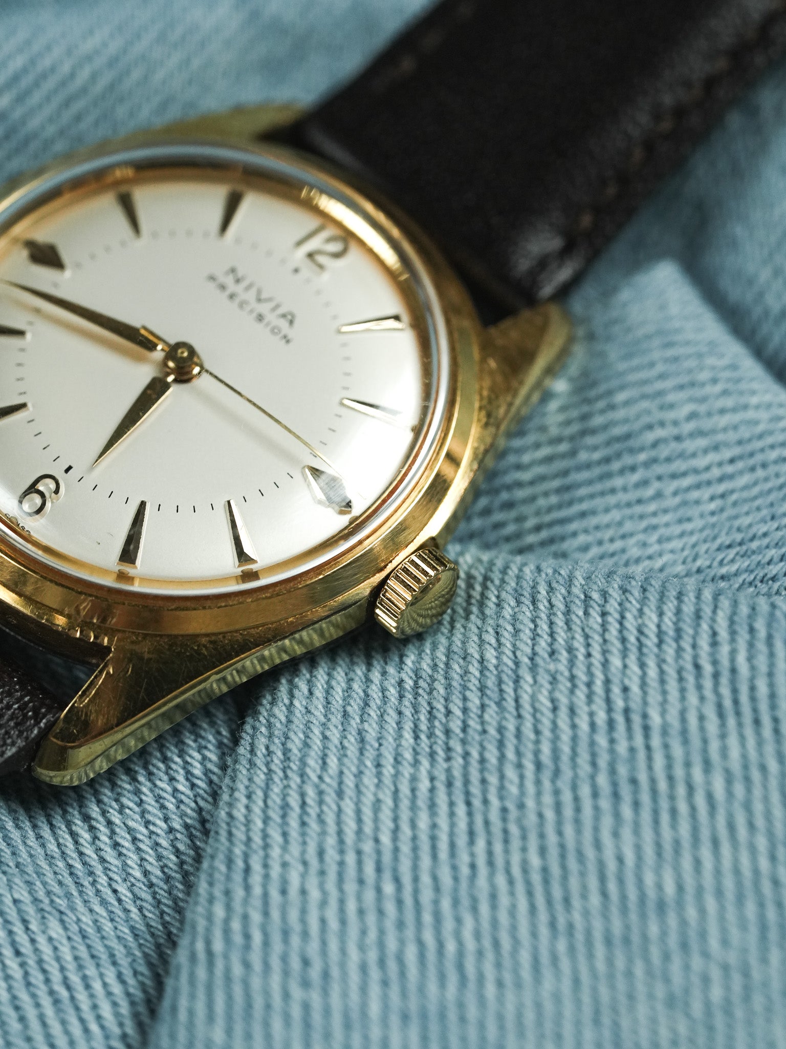 Nivia - Precision Or - 1970s - Atelier Victor - Vintage Shop