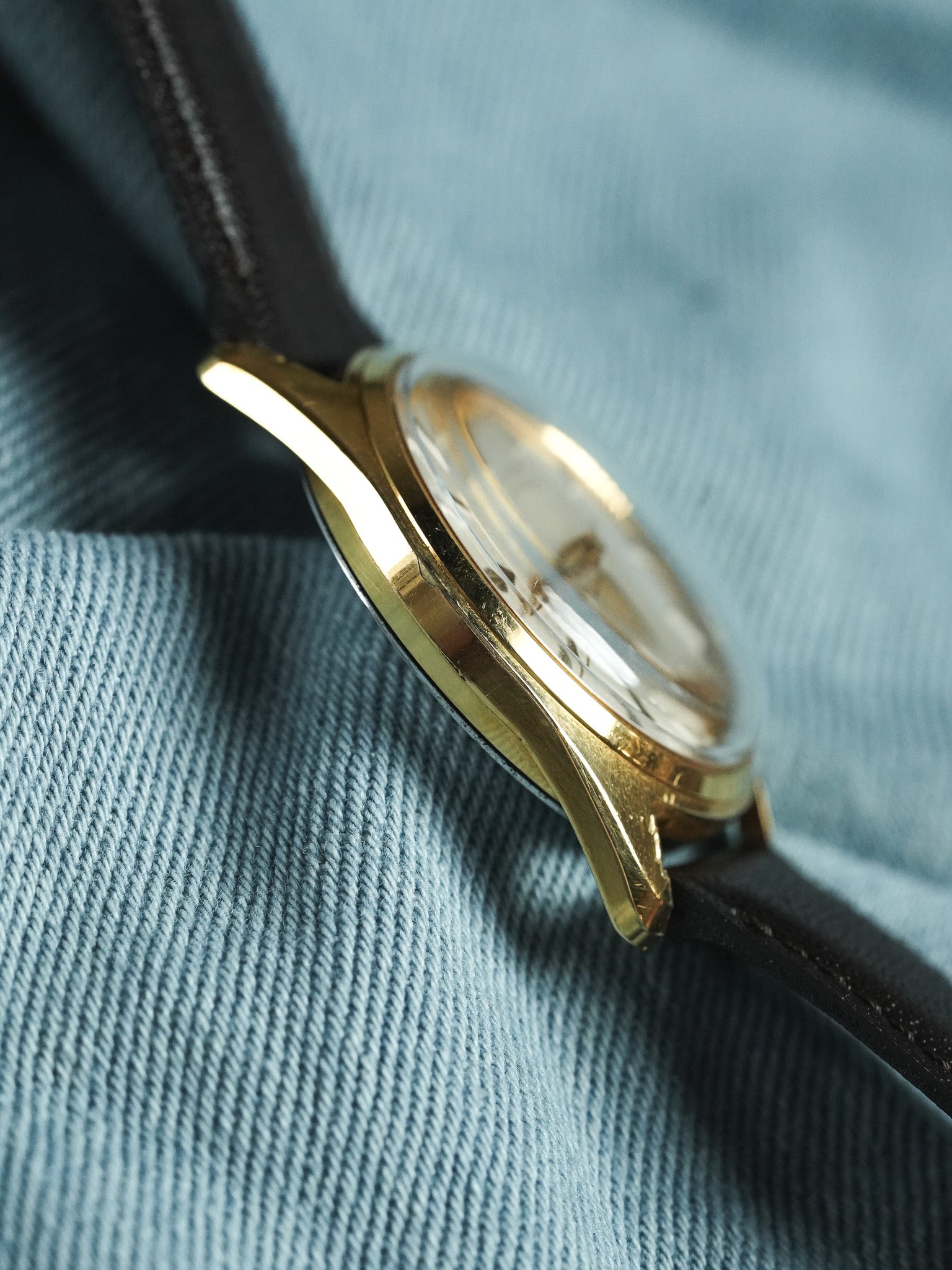 Nivia - Precision Or - 1970s - Atelier Victor - Vintage Shop
