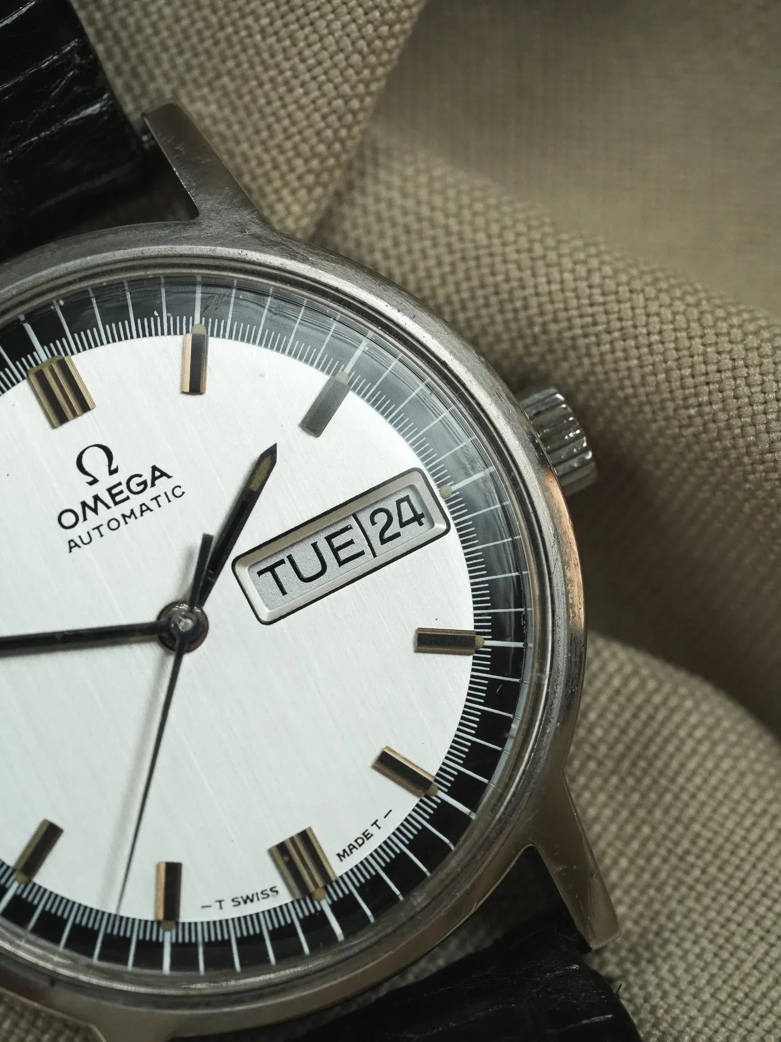 Omega - 166.0140 Daydate Cadran Acier Noir - 1970 - Atelier Victor - Vintage Shop