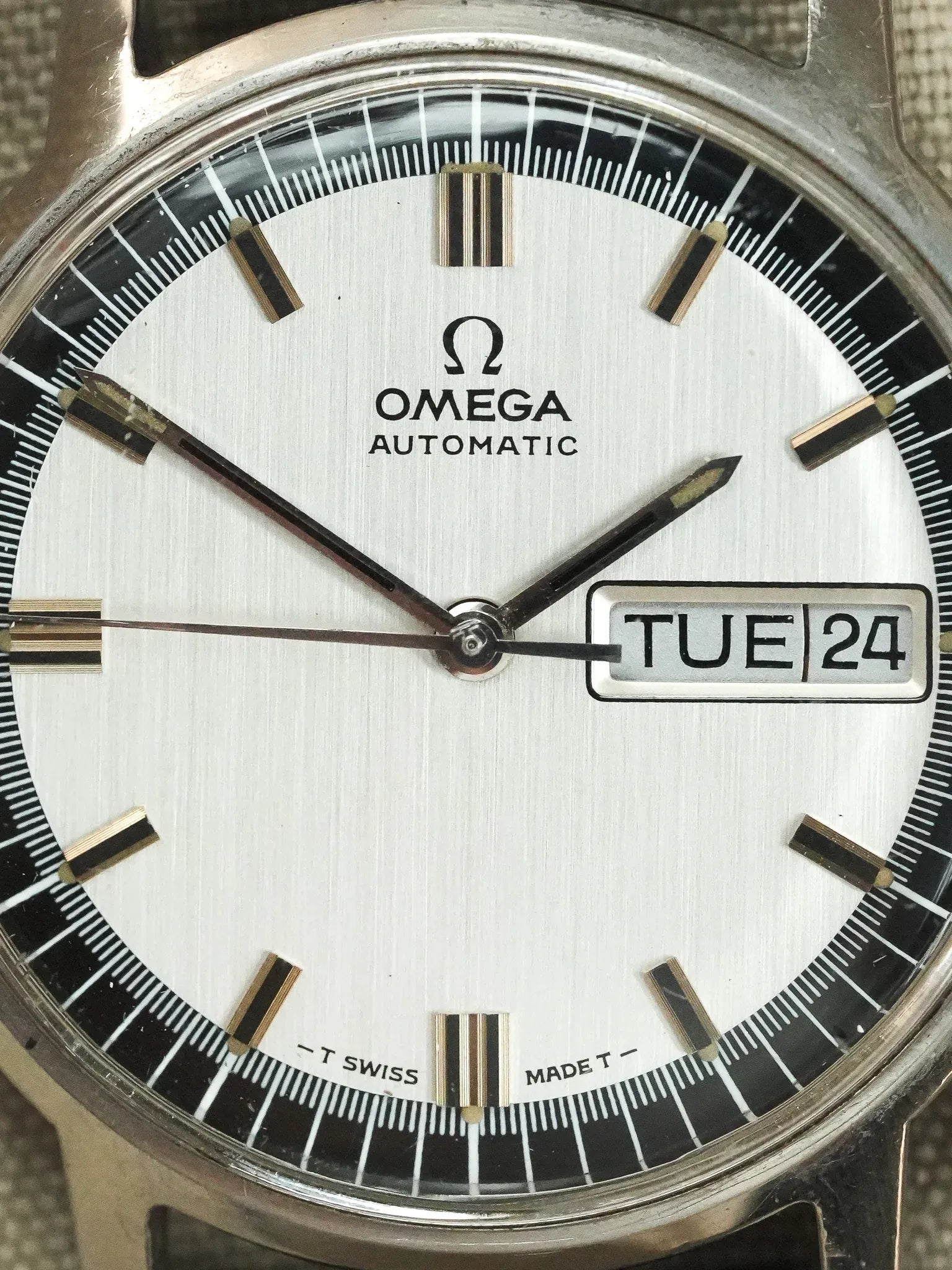 Omega - 166.0140 Daydate Cadran Acier Noir - 1970 - Atelier Victor - Vintage Shop