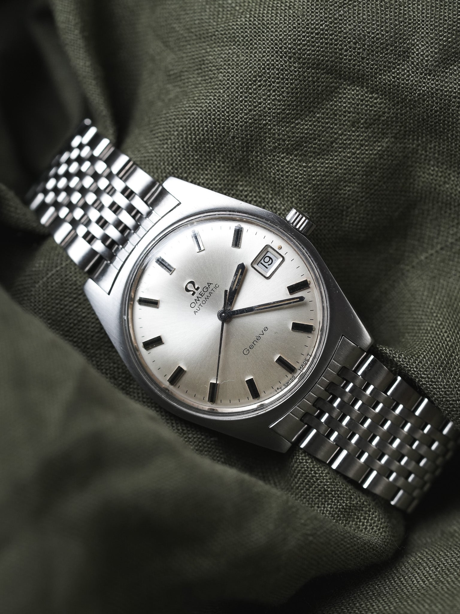Omega - 166.041 Genève Tonneau Date Grain de Riz - 1968 - Atelier Victor - Vintage Shop