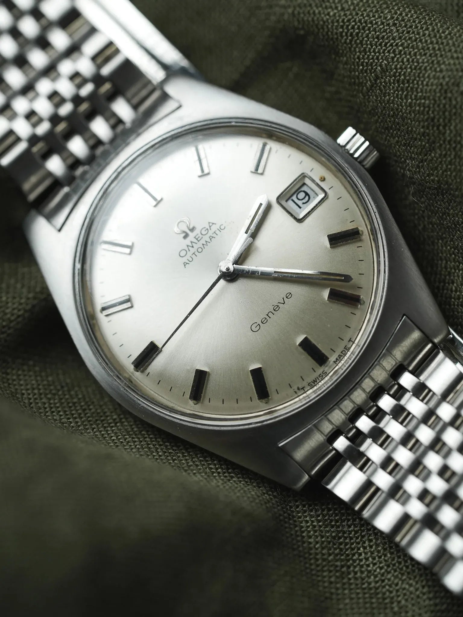 Omega - 166.041 Genève Tonneau Date Grain de Riz - 1968 - Atelier Victor - Vintage Shop