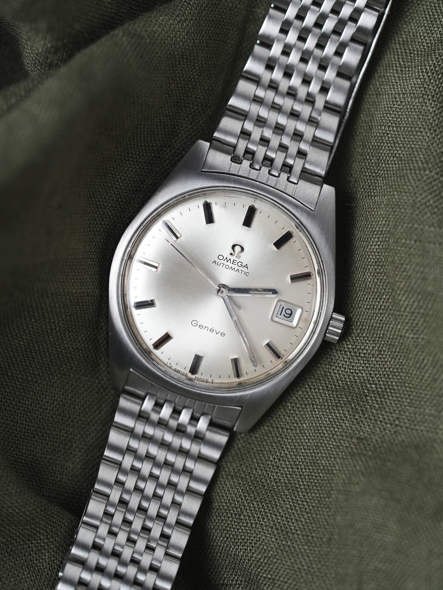 Omega - 166.041 Genève Tonneau Date Grain de Riz - 1968 - Atelier Victor - Vintage Shop