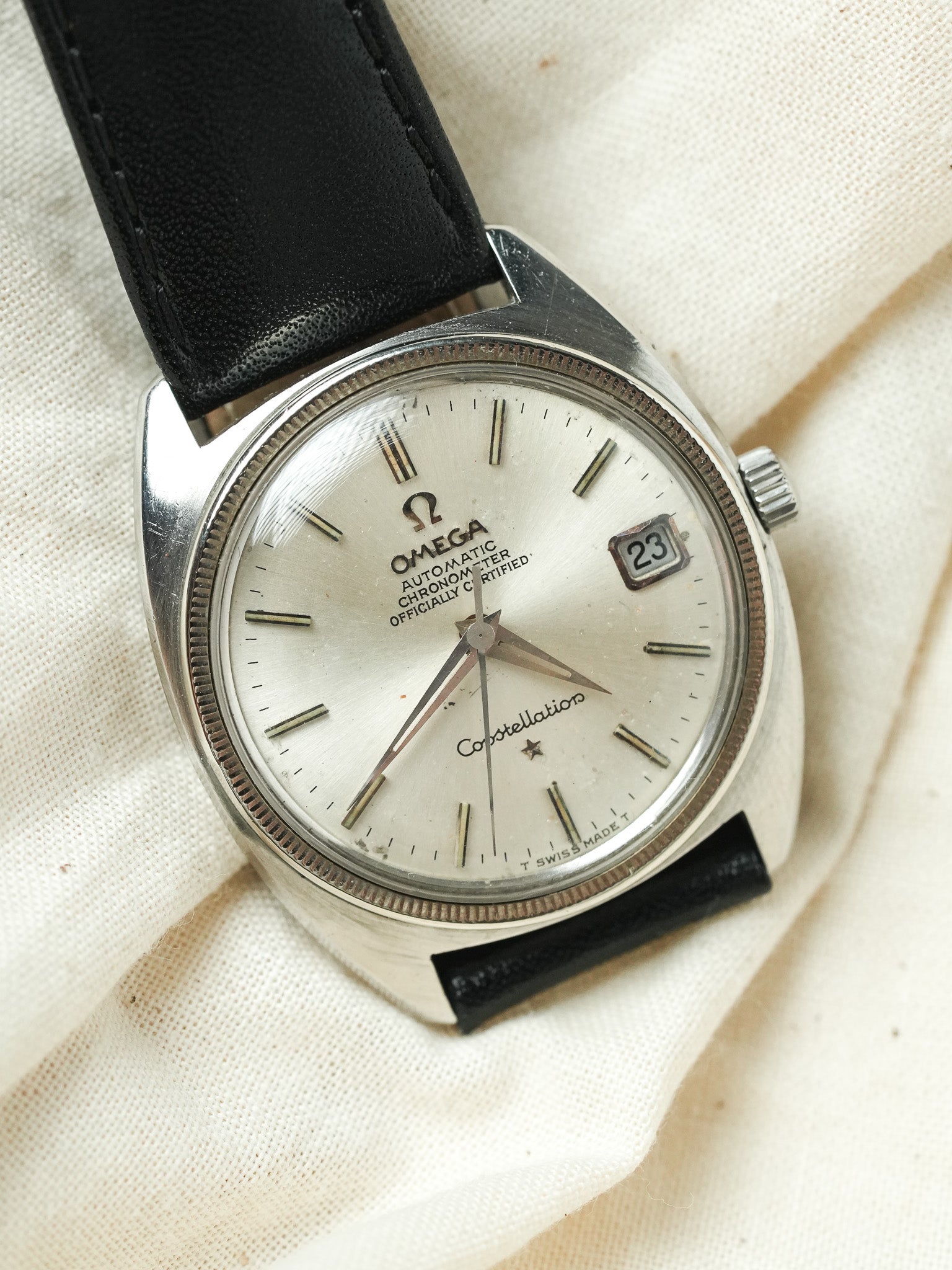 Omega - 168.027 Constellation Date Lunette Or blanc 28k désigné par Gerald Genta - 1968 - Atelier Victor - Vintage Shop