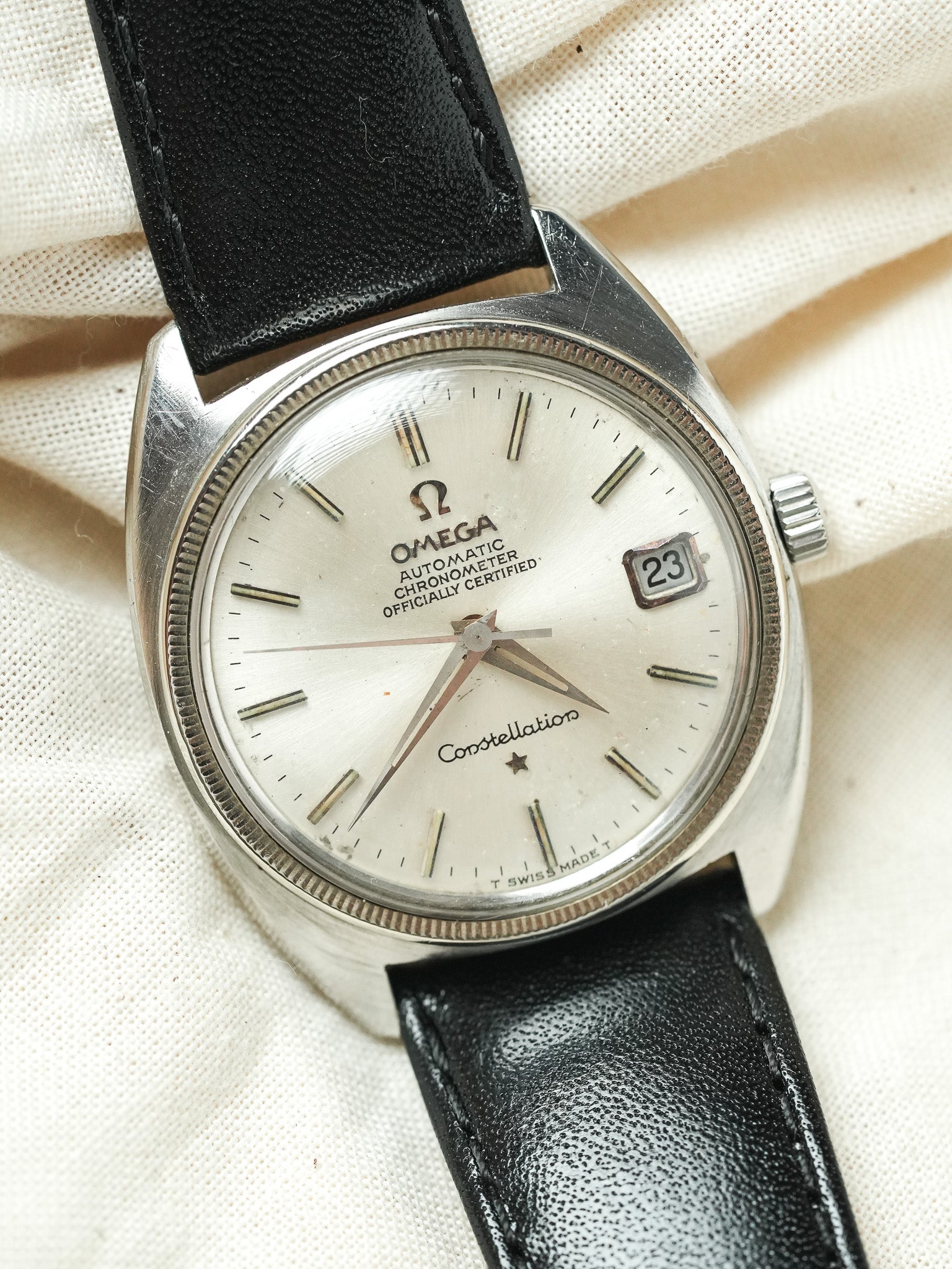 Omega - 168.027 Constellation Date Lunette Or blanc 28k désigné par Gerald Genta - 1968 - Atelier Victor - Vintage Shop