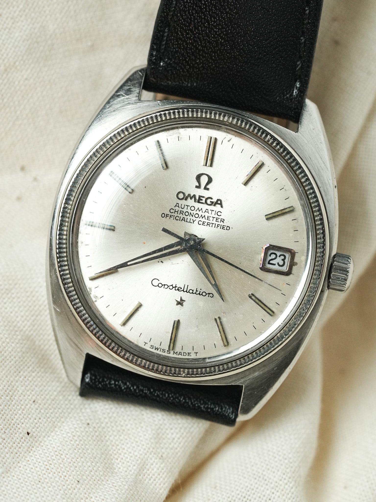 Omega - 168.027 Constellation Date Lunette Or blanc 28k désigné par Gerald Genta - 1968 - Atelier Victor - Vintage Shop