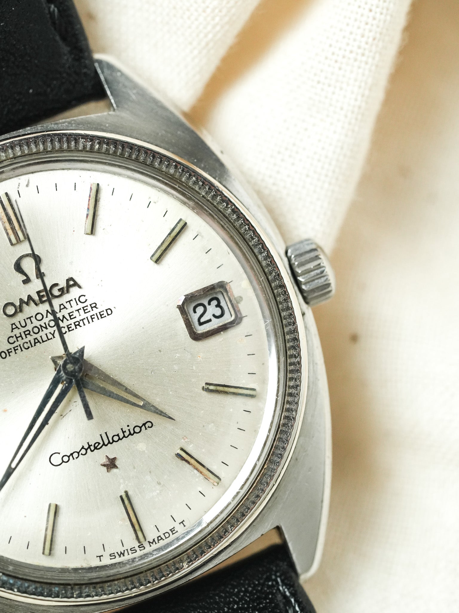Omega - 168.027 Constellation Date Lunette Or blanc 28k désigné par Gerald Genta - 1968 - Atelier Victor - Vintage Shop