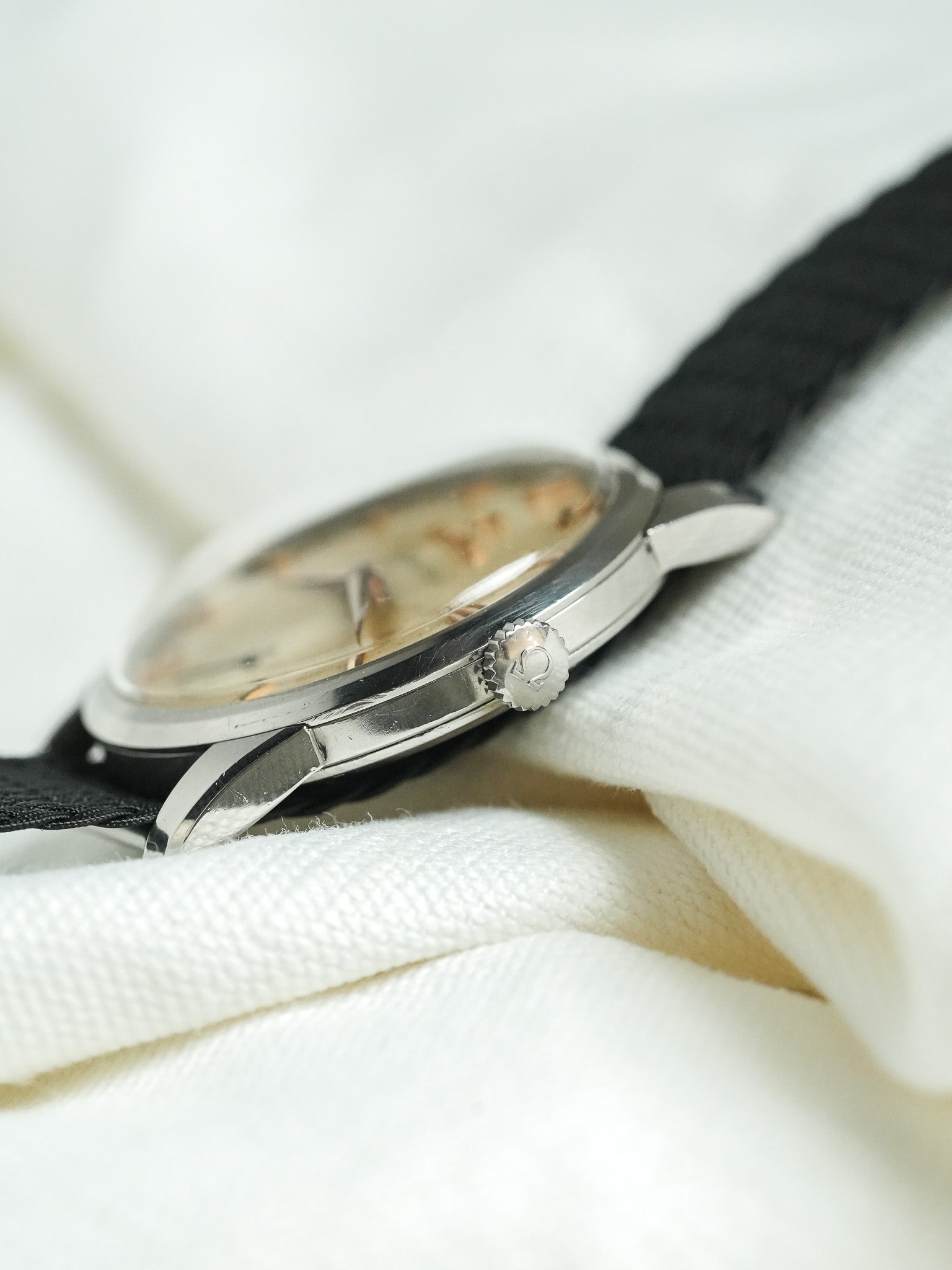 Omega - 2903-61 Genève Crosshair Index Or Rose - 1961 - Atelier Victor - Vintage Shop