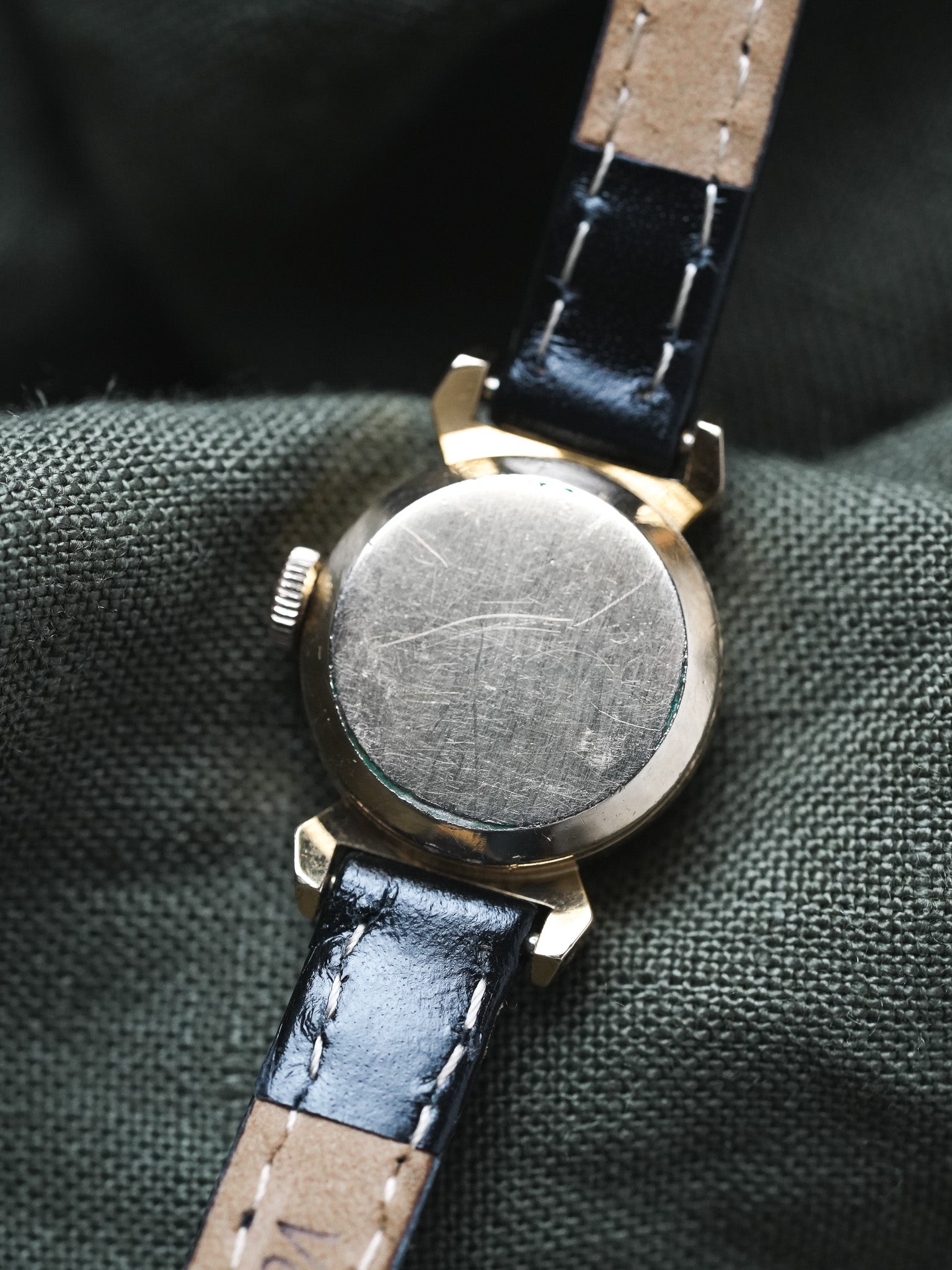 Omega - 511.165 Verre facette corne Gouttes d'eau or - 1966 - Atelier Victor - Vintage Shop