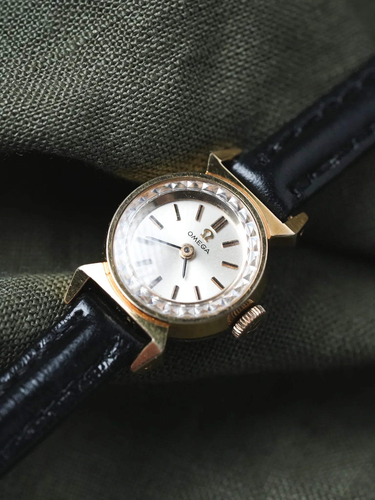 Omega - 511.165 Verre facette corne Gouttes d'eau or - 1966 - Atelier Victor - Vintage Shop