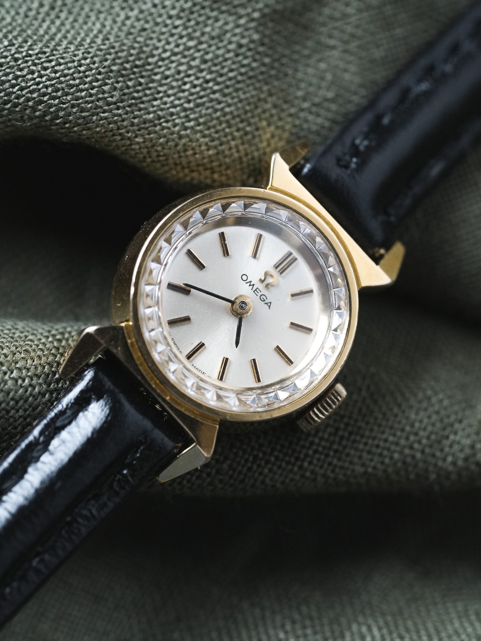 Omega - 511.165 Verre facette corne Gouttes d'eau or - 1966 - Atelier Victor - Vintage Shop
