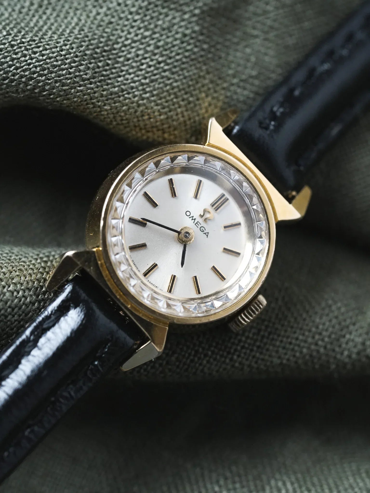 Omega - 511.165 Verre facette corne Gouttes d'eau or - 1966 - Atelier Victor - Vintage Shop