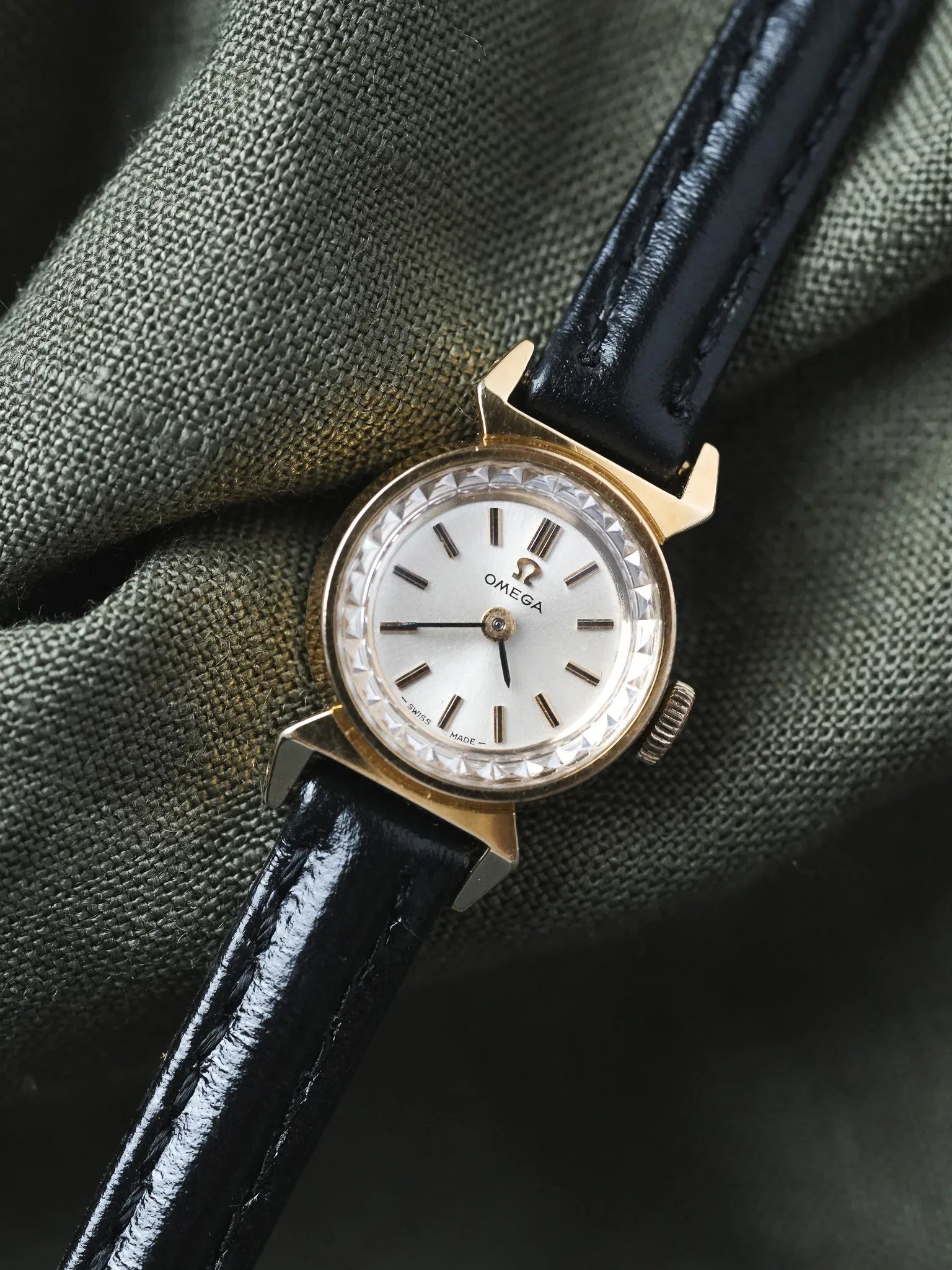 Omega - 511.165 Verre facette corne Gouttes d'eau or - 1966 - Atelier Victor - Vintage Shop