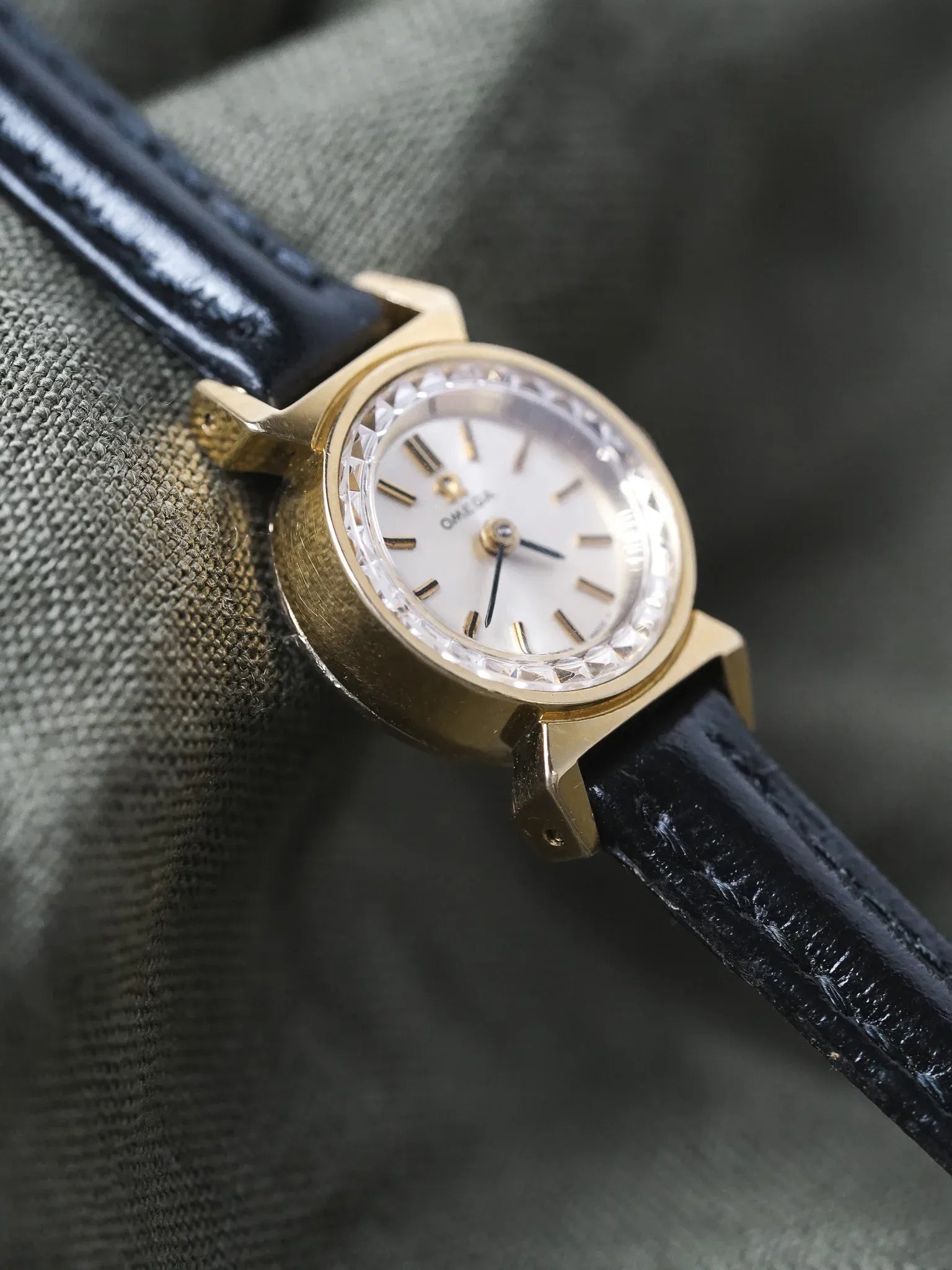 Omega - 511.165 Verre facette corne Gouttes d'eau or - 1966 - Atelier Victor - Vintage Shop