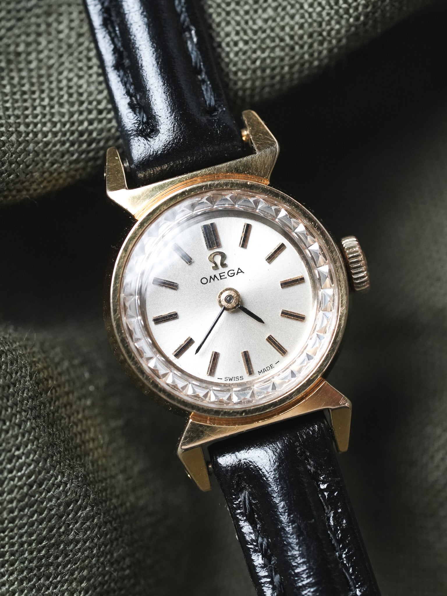 Omega - 511.165 Verre facette corne Gouttes d'eau or - 1966 - Atelier Victor - Vintage Shop