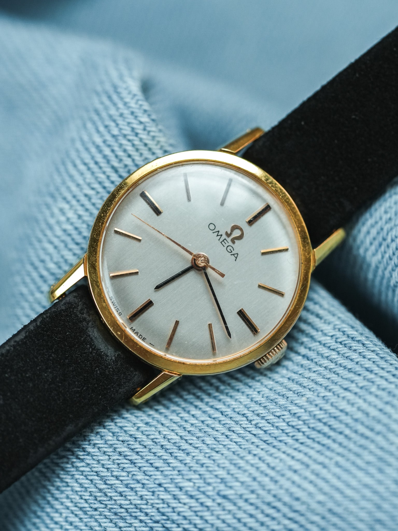 Omega - 541.003 Mini Montre habillée index Or rose Onyx - 1966 - Atelier Victor - Vintage Shop