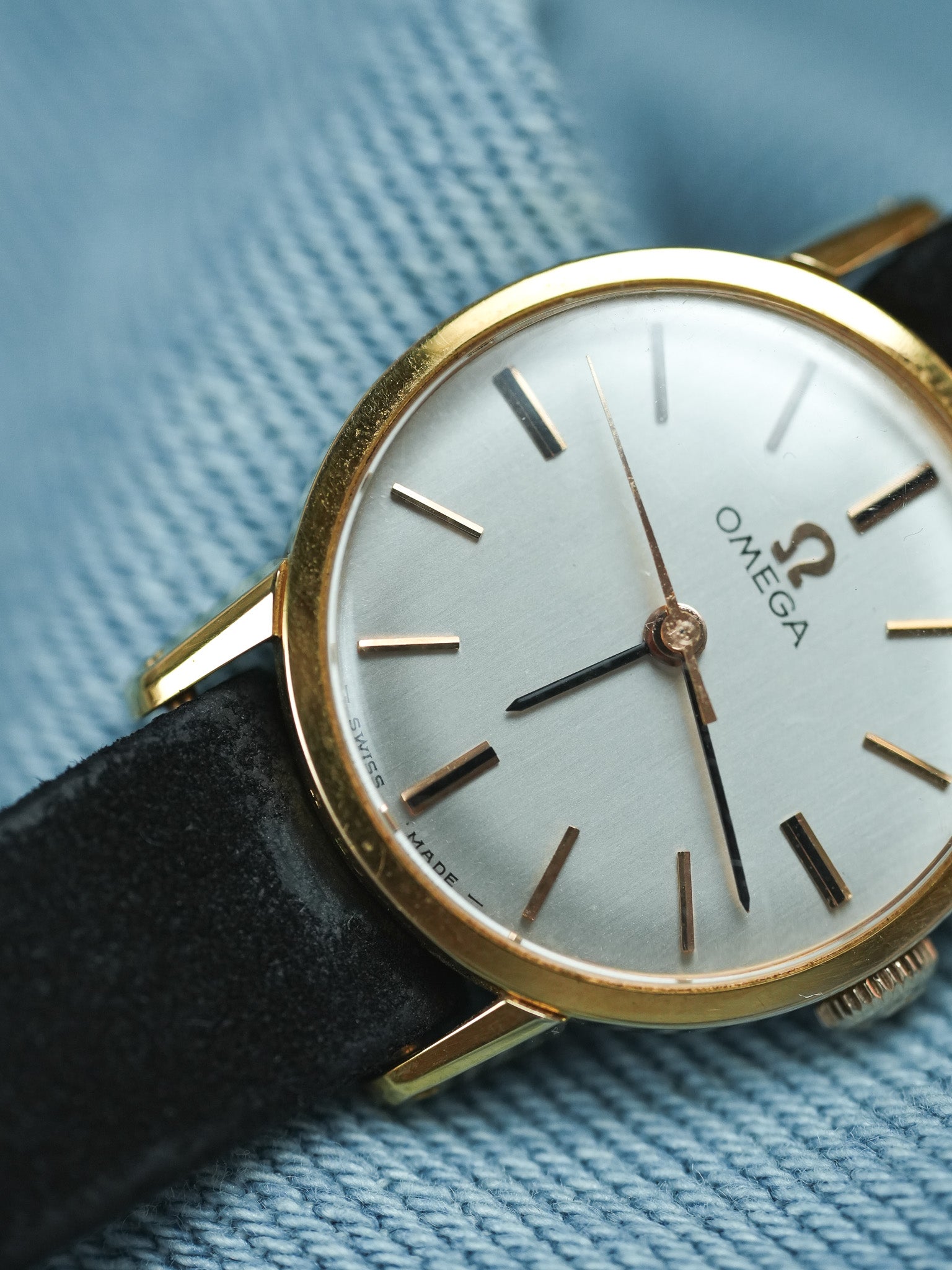 Omega - 541.003 Mini Montre habillée index Or rose Onyx - 1966 - Atelier Victor - Vintage Shop