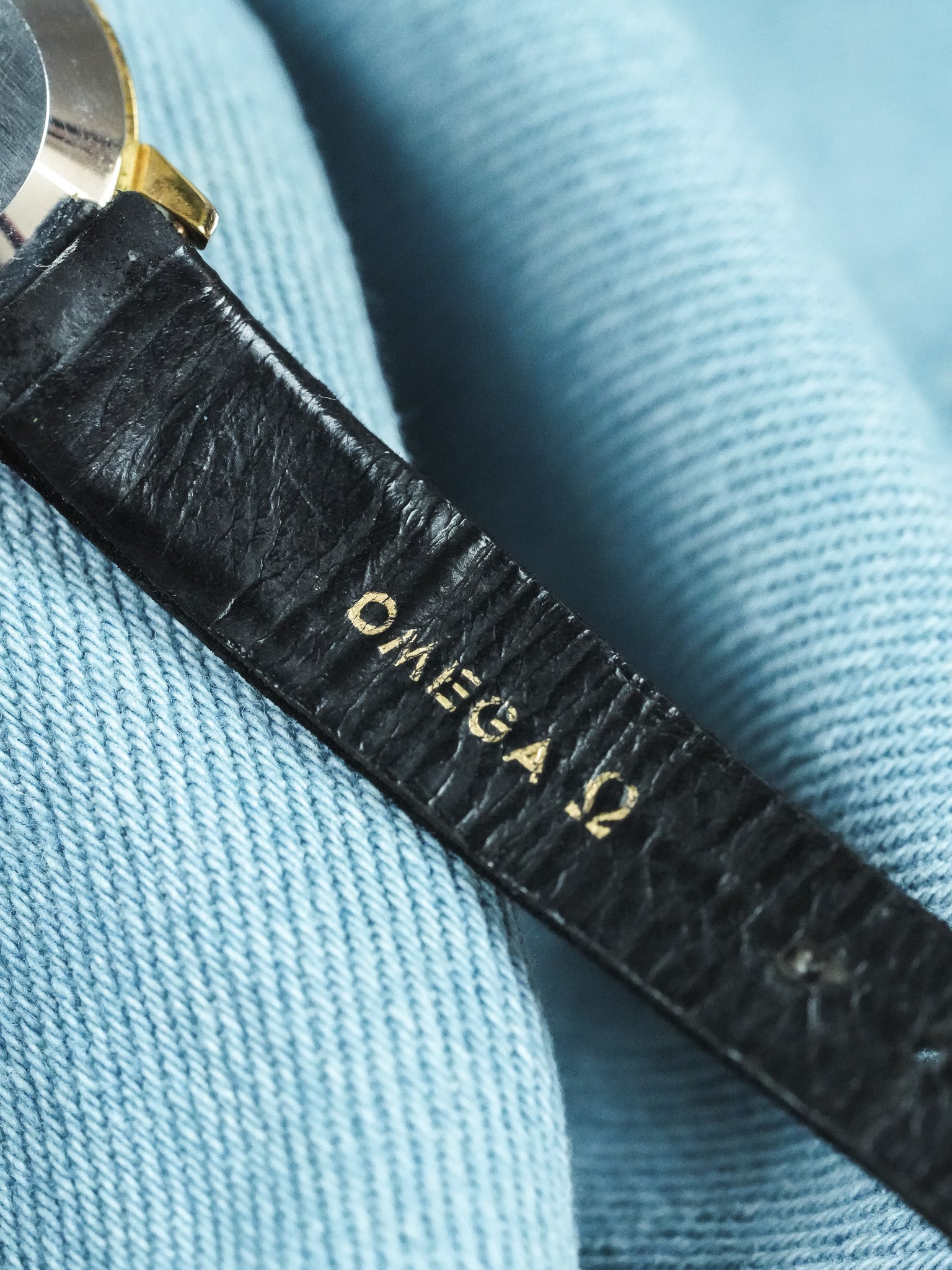 Omega - 541.003 Mini Montre habillée index Or rose Onyx - 1966 - Atelier Victor - Vintage Shop