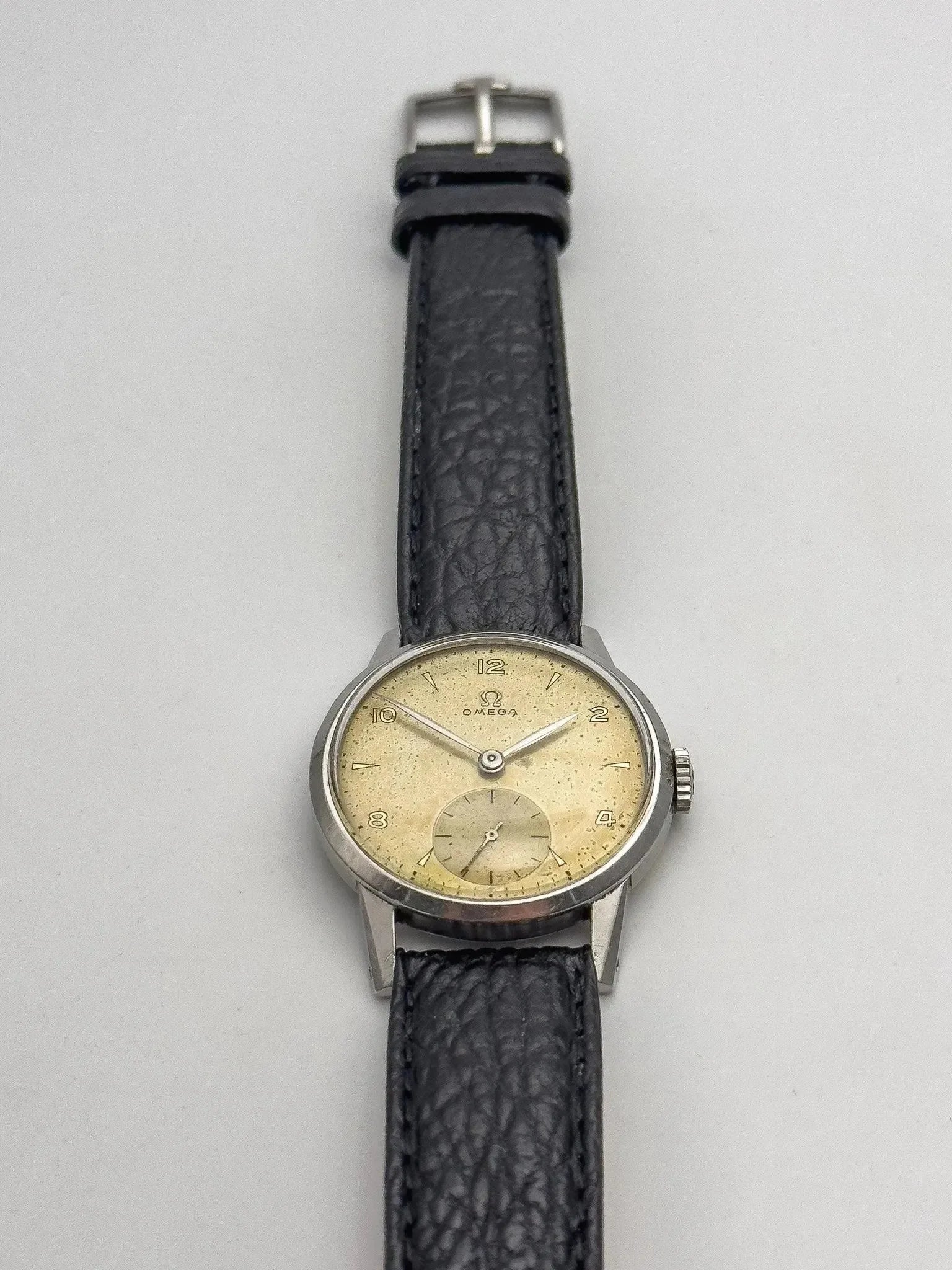 Omega - Calatrava Cream Patina - 1947 - Atelier Victor - Vintage Shop