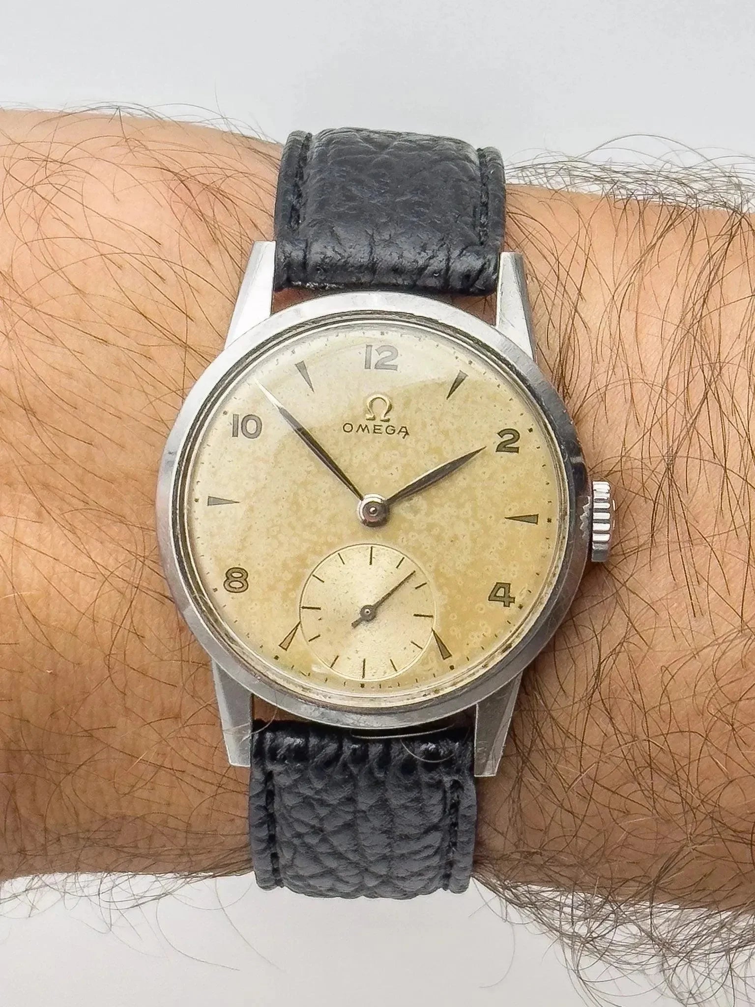 Omega - Calatrava Cream Patina - 1947 - Atelier Victor - Vintage Shop