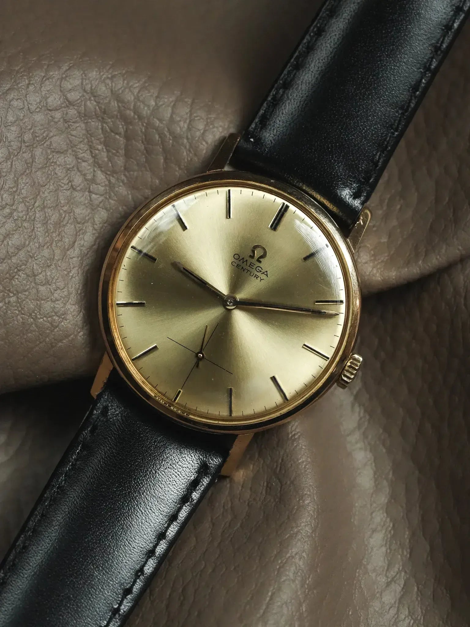 Omega - Century 121.014 Or 18k Boitier et cadran - 1964 - Atelier Victor