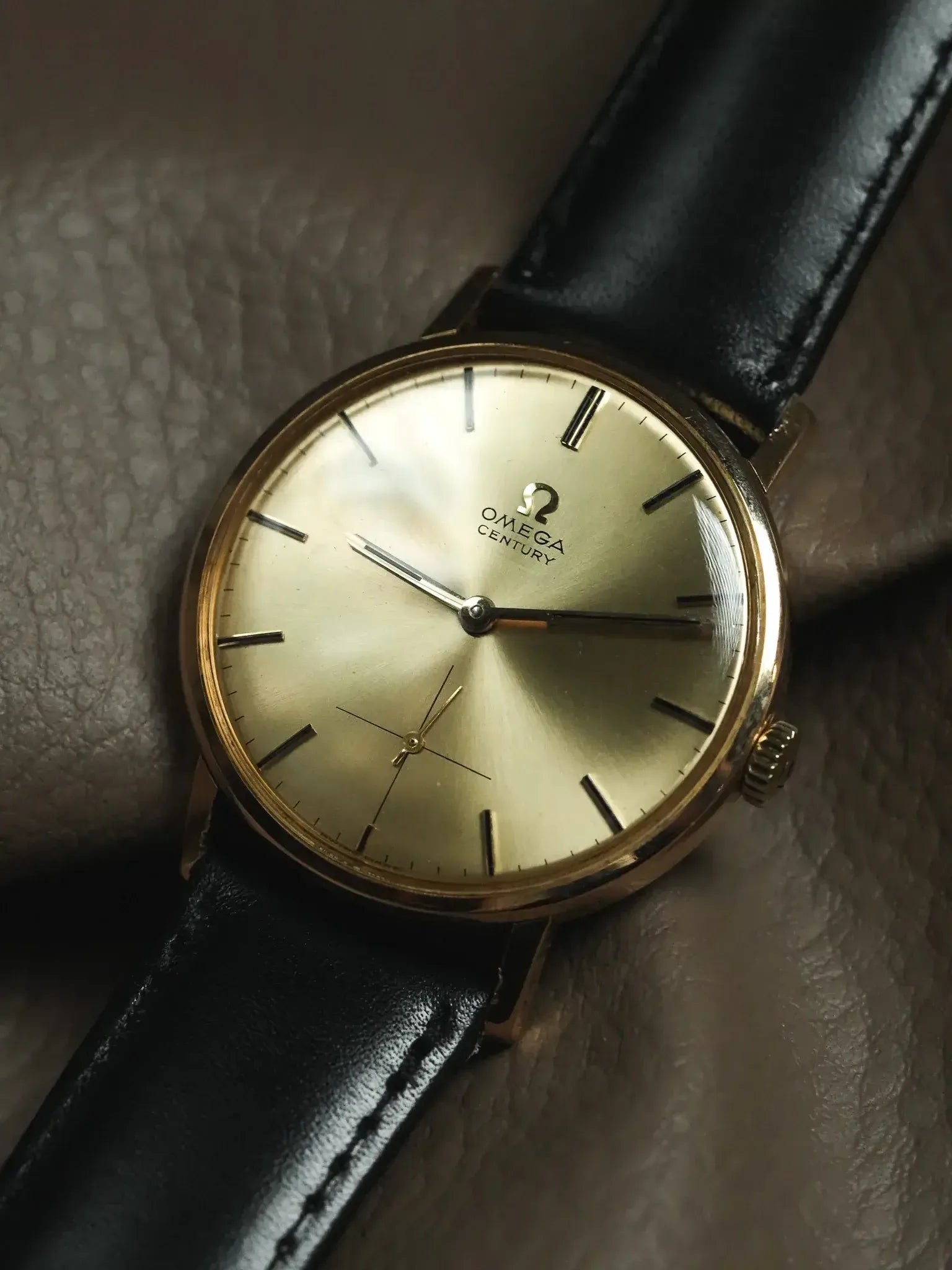 Omega - Century 121.014 Or 18k Boitier et cadran - 1964 - Atelier Victor