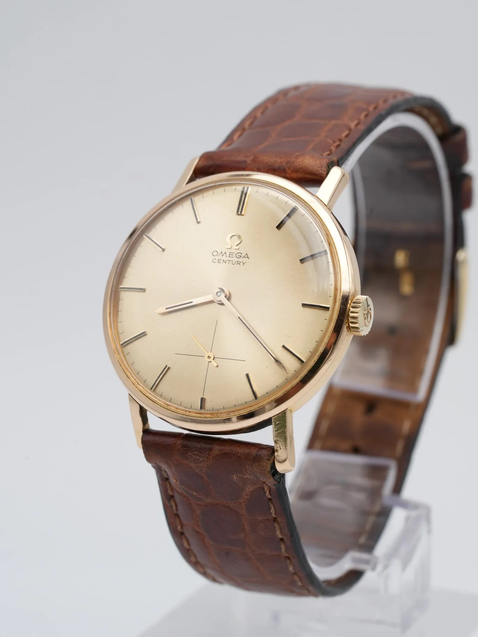 Omega - Century 121.014 Or 18k Boitier et cadran - 1964 - Atelier Victor - Vintage Watch Shop