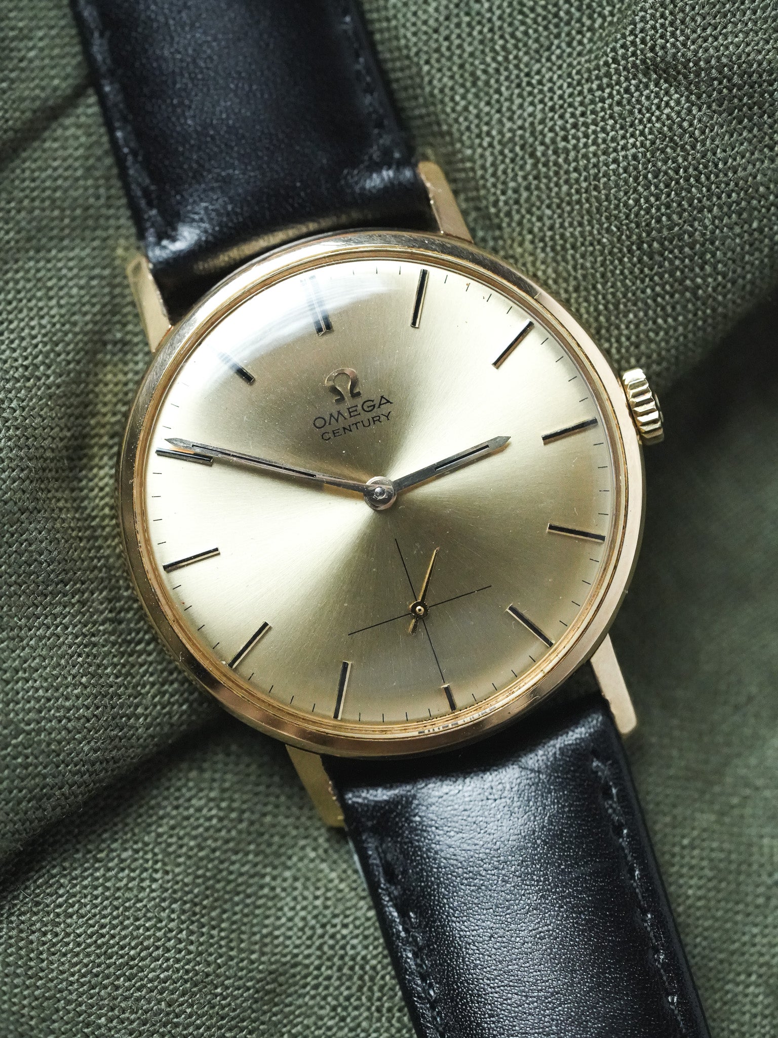 Omega - Century 121.014 Or 18k Boitier et cadran - 1964 - Atelier Victor - Vintage Watch Shop