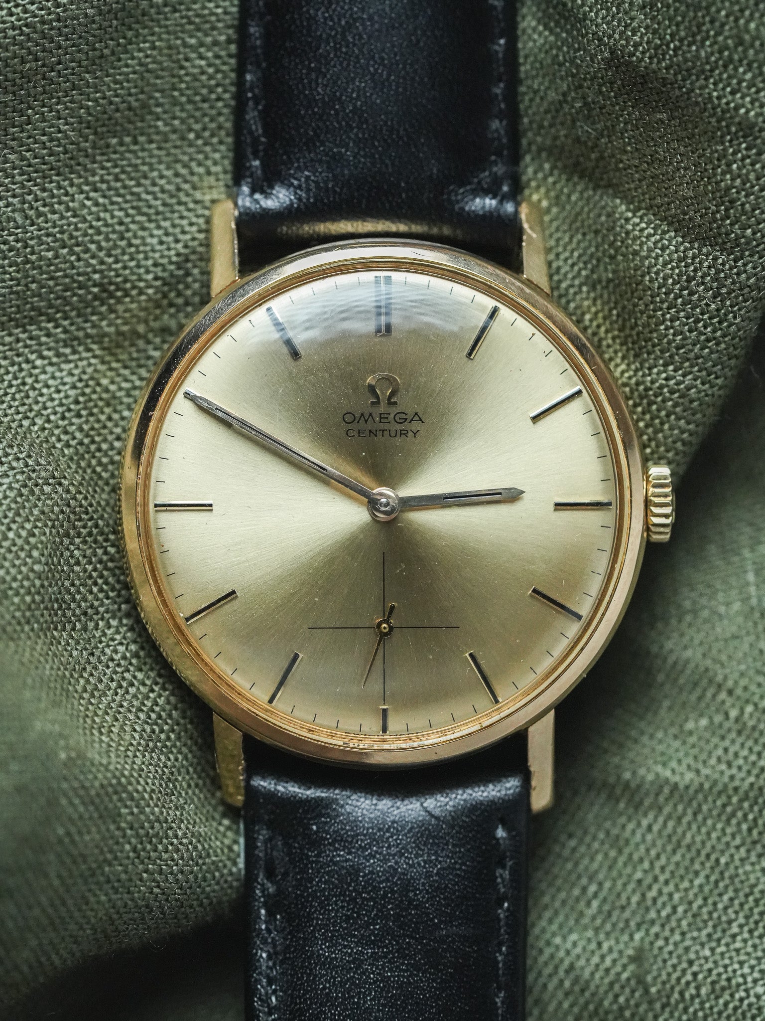Omega - Century 121.014 Or 18k Boitier et cadran - 1964 - Atelier Victor - Vintage Watch Shop