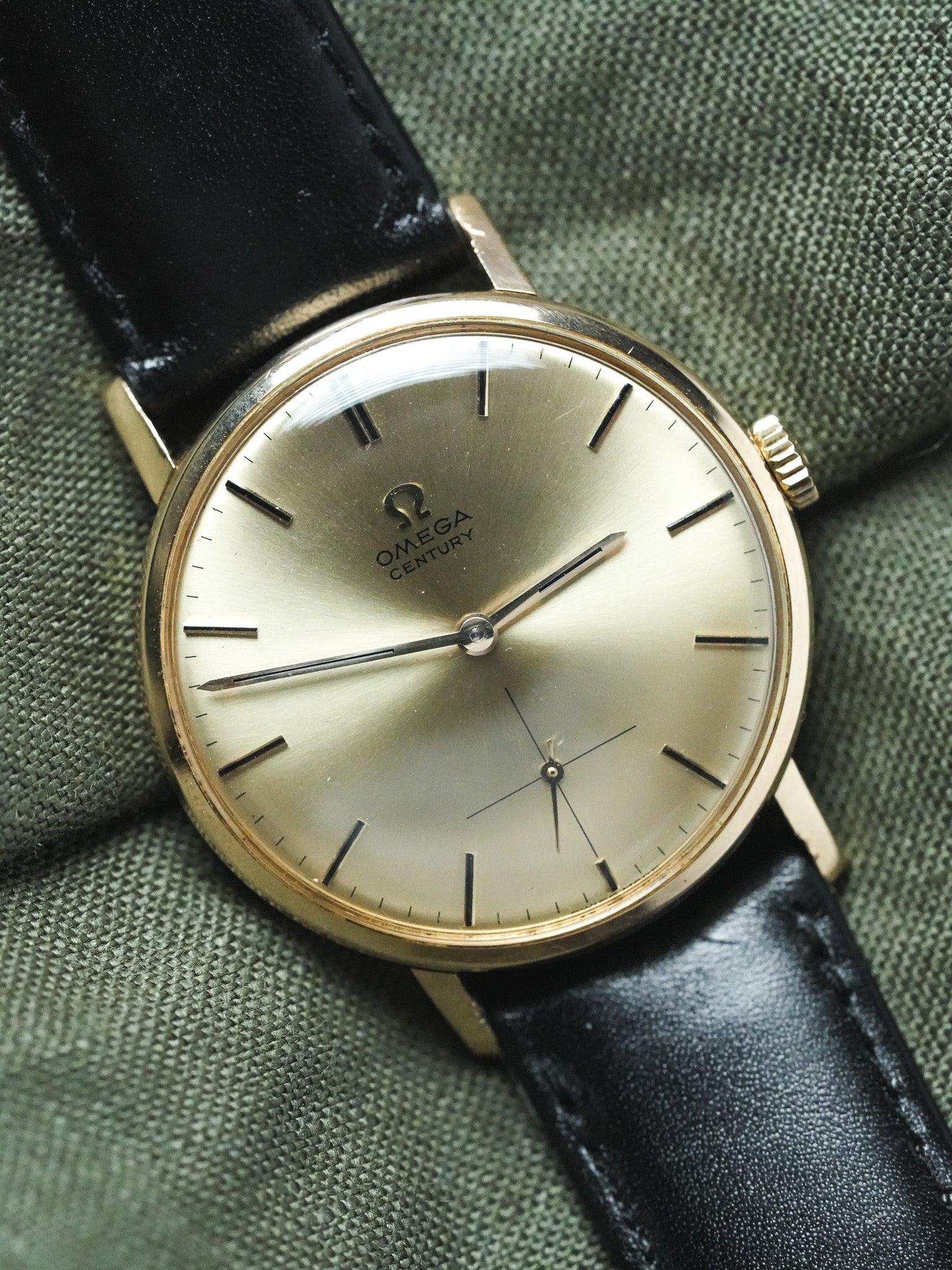 Omega - Century 121.014 Or 18k Boitier et cadran - 1964 - Atelier Victor - Vintage Watch Shop