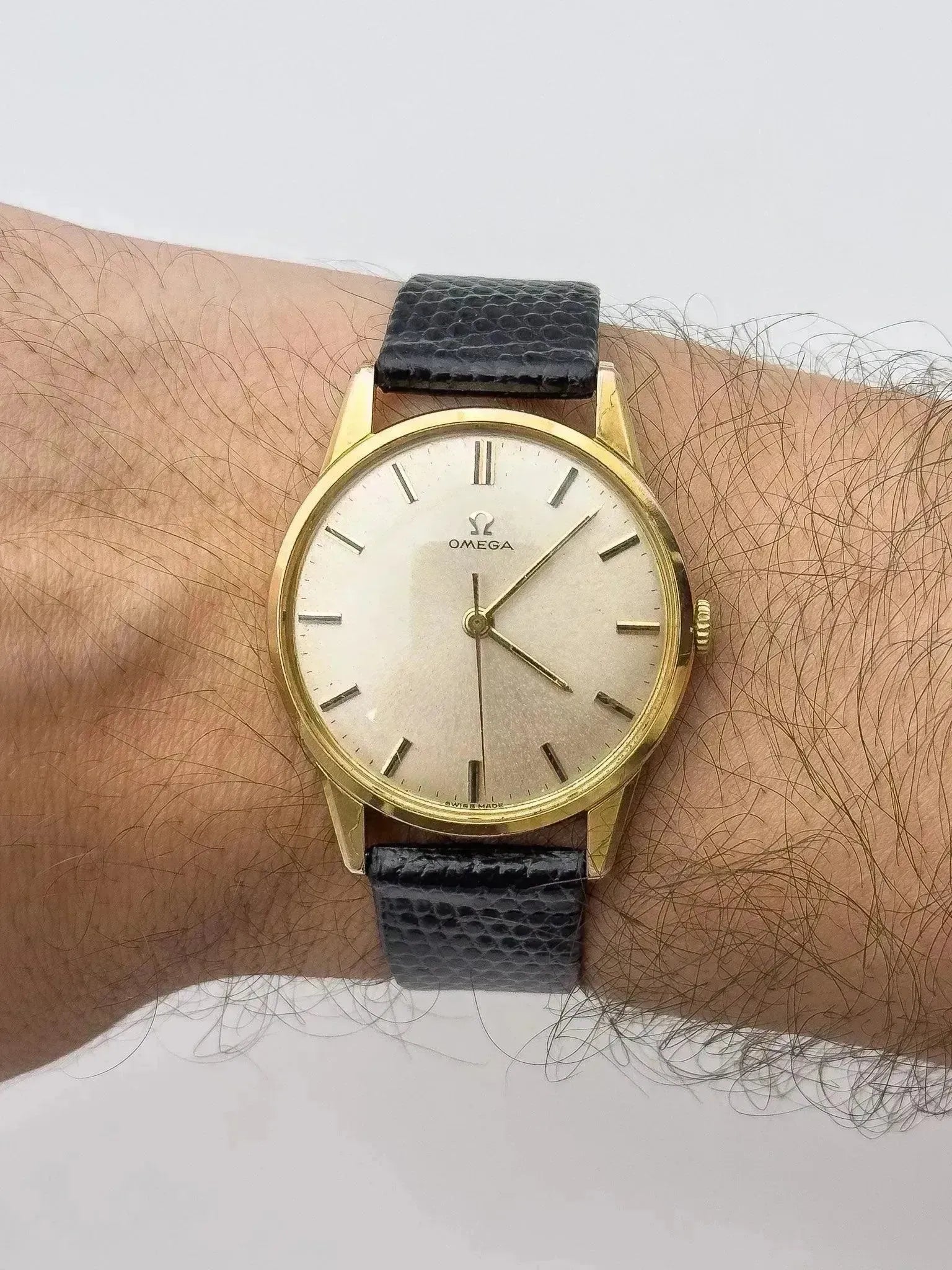 Omega - Champagne Dress Watch Plaqué or - 1961 - Atelier Victor