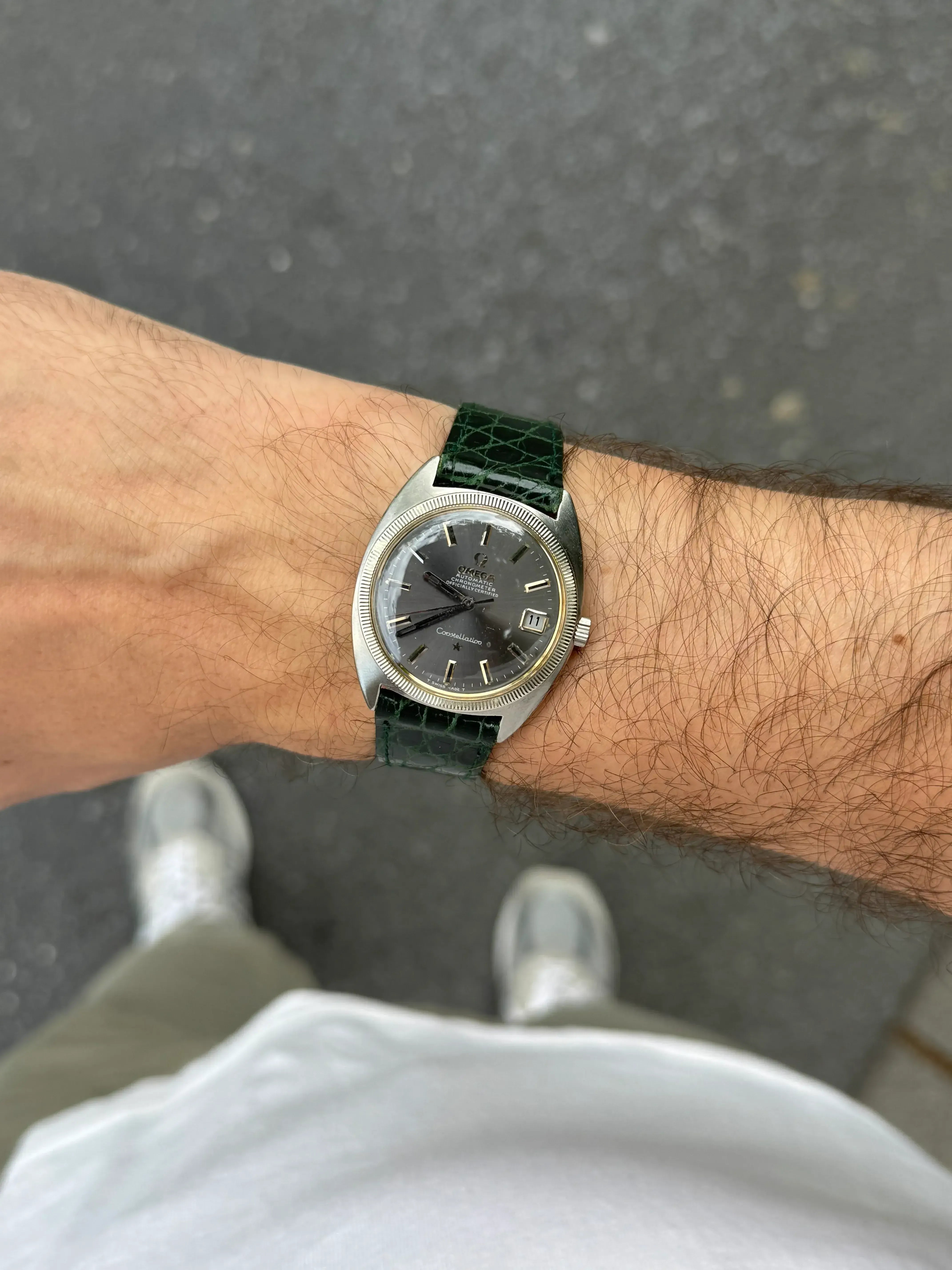 Omega - Constellation 168.027 C-shape Gerald Genta Lunette Anthracite or blanc - 1969 - Atelier Victor